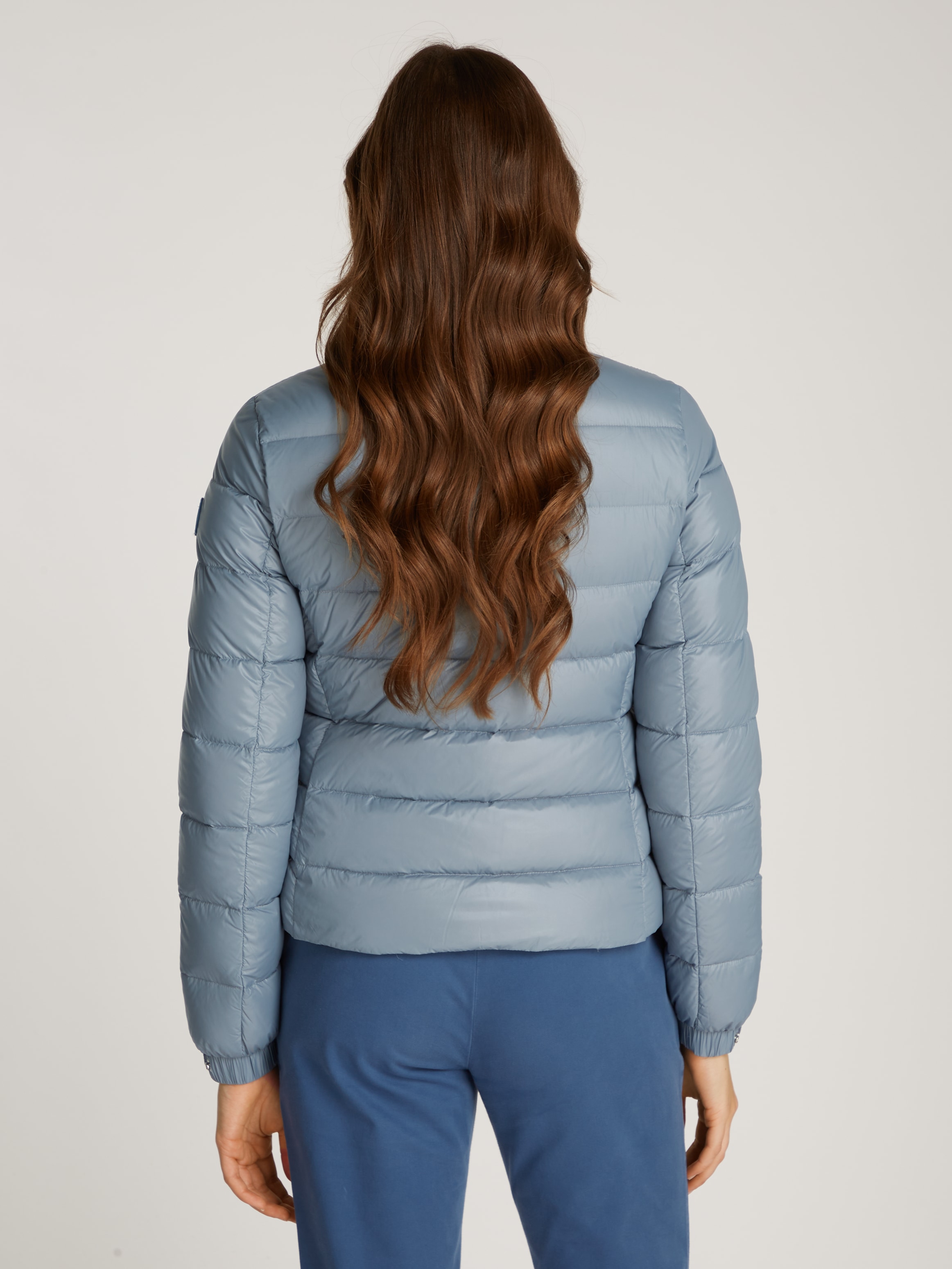 Tommy Hilfiger Steppjacke »LW DOWN FEMININE GLOSS JACKET«, mit leichter Wattierung