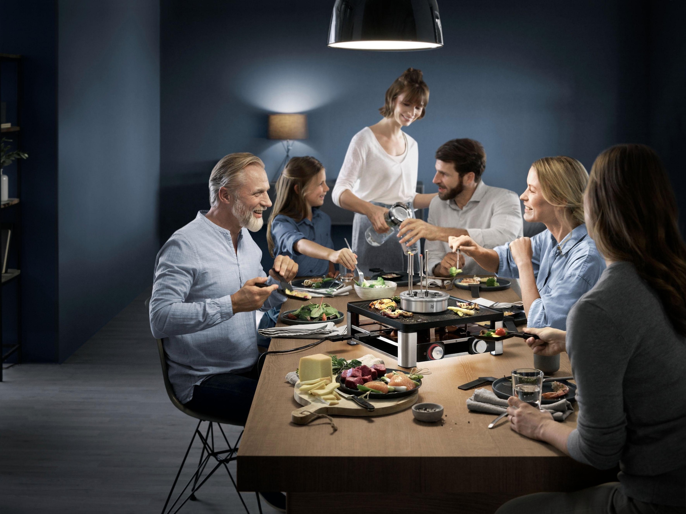WMF Raclette »Lumero Gourmet Station 3-in-1, Raclette, Fondue und Indoor-Grill«, 8 St. Raclettepfännchen, 1800 W, spülmaschinengeeignete Pfännchen/Platte, Spritzschutz, LED-Beleuchtung