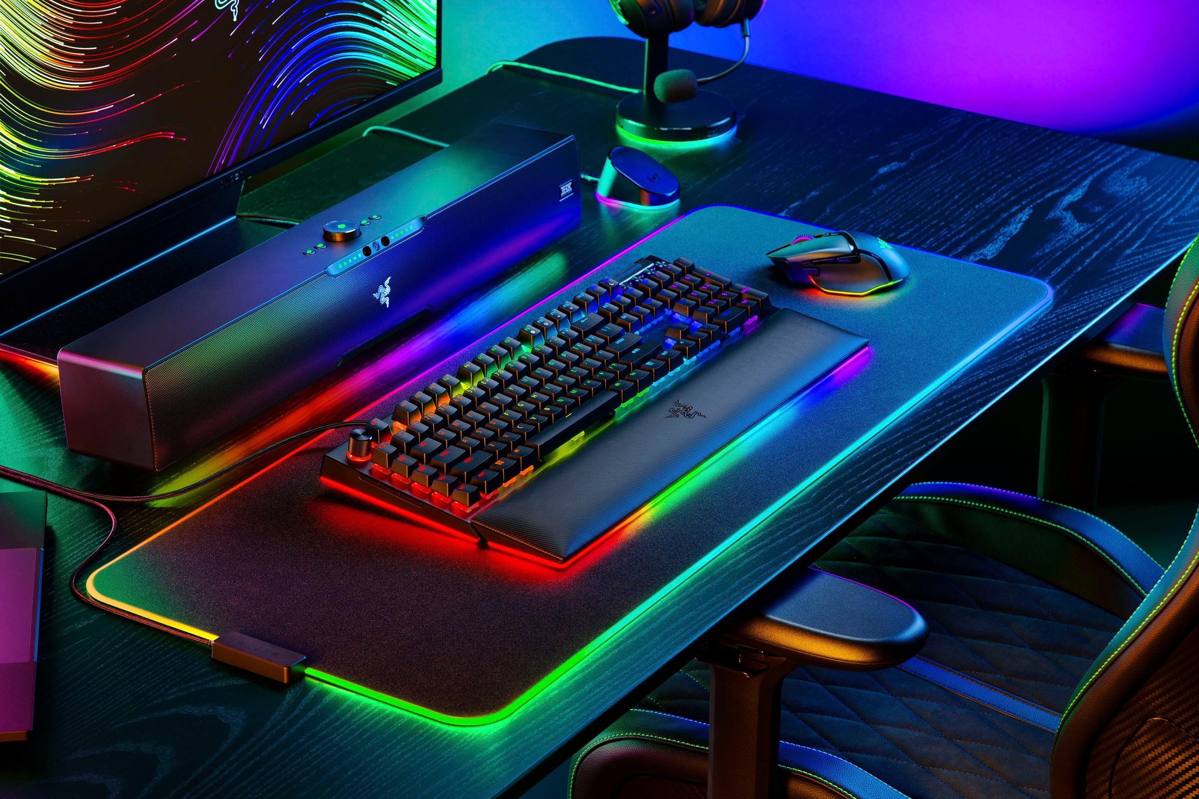 RAZER Gaming-Tastatur »BlackWidow V4 Pro Green Switch«, (Fn-Tasten-Gaming-Modus-Ziffernblock-Makrotasten-Multimedia-Tasten-Handgelenkauflage)