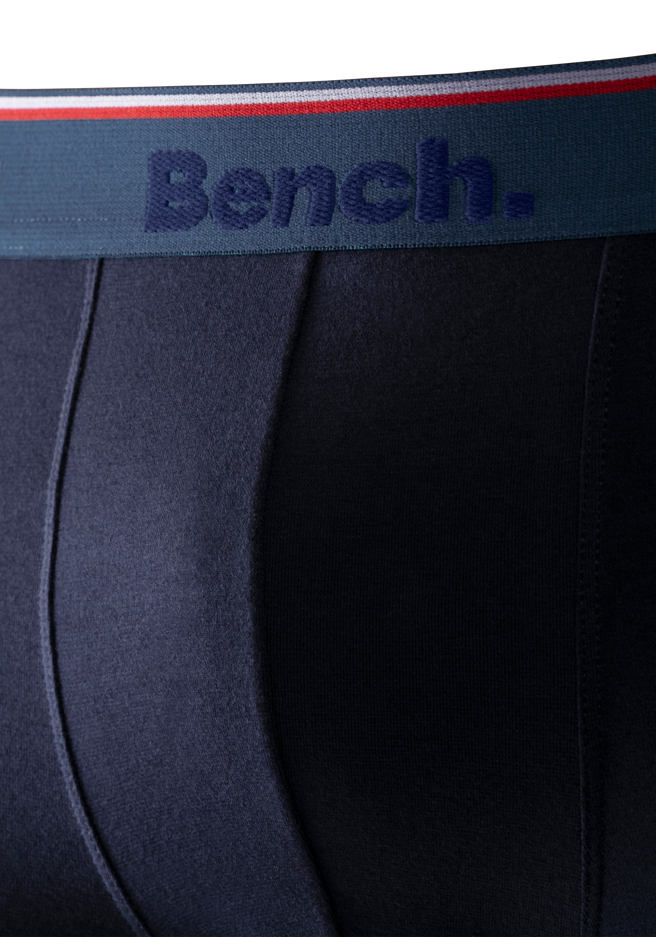 Bench. Langer Boxer, (Packung, 4 St.), Unterhosen mit schmalen Streifen im Logo-Webbund