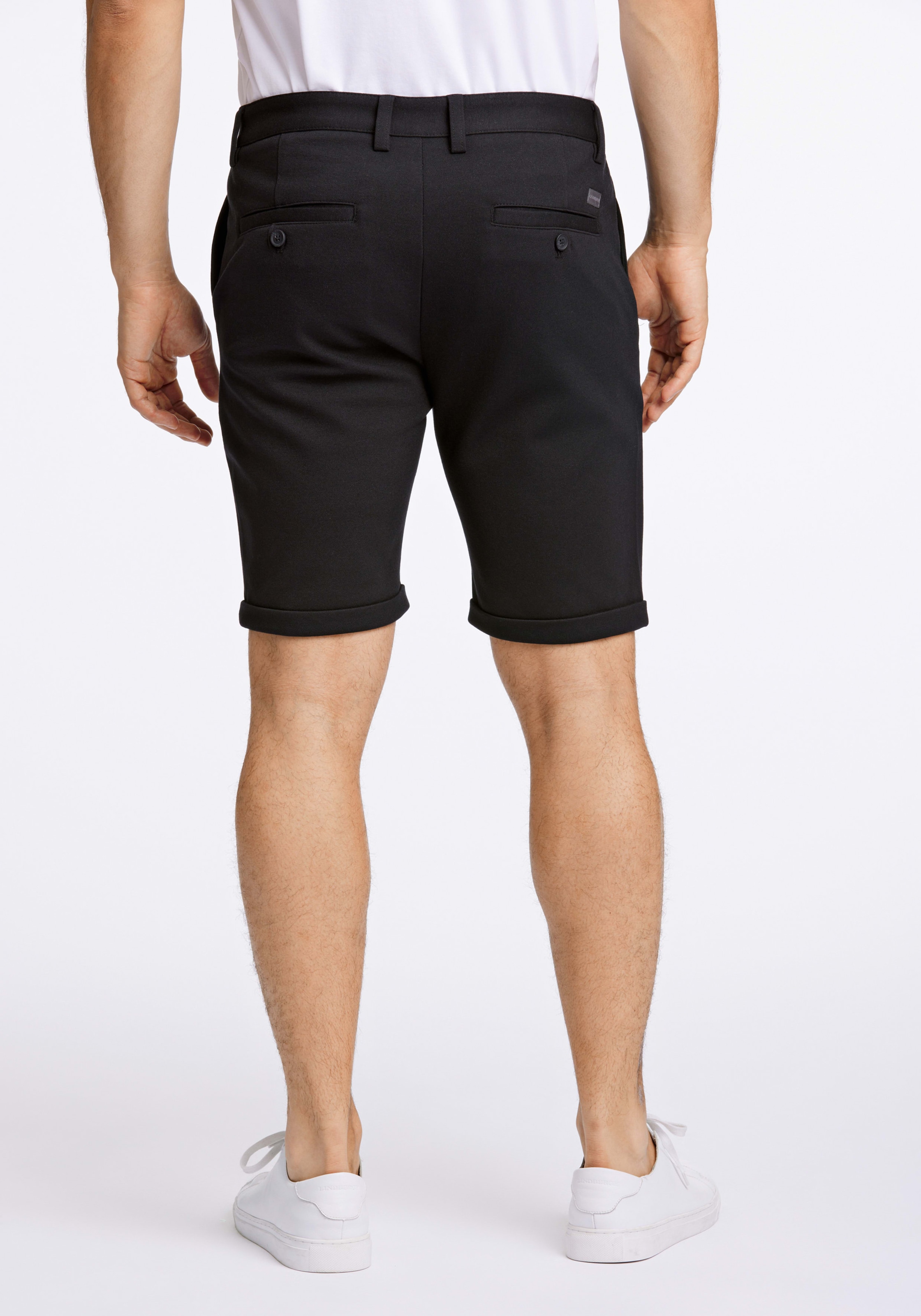 LINDBERGH Chinoshorts  im Slim Fit und mit Viskose und Stretch