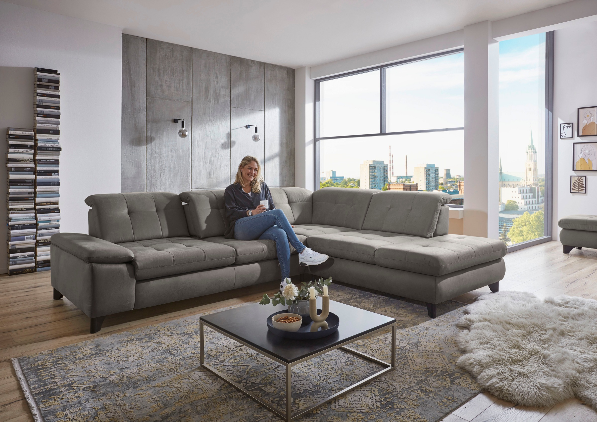 Die PlanBar Ecksofa »MP-IN18012 L-Form mit Kaltschaum-Polsterung« mit Sitztiefenverstellung, optional Kopfteilverstellung & Bettfunktion