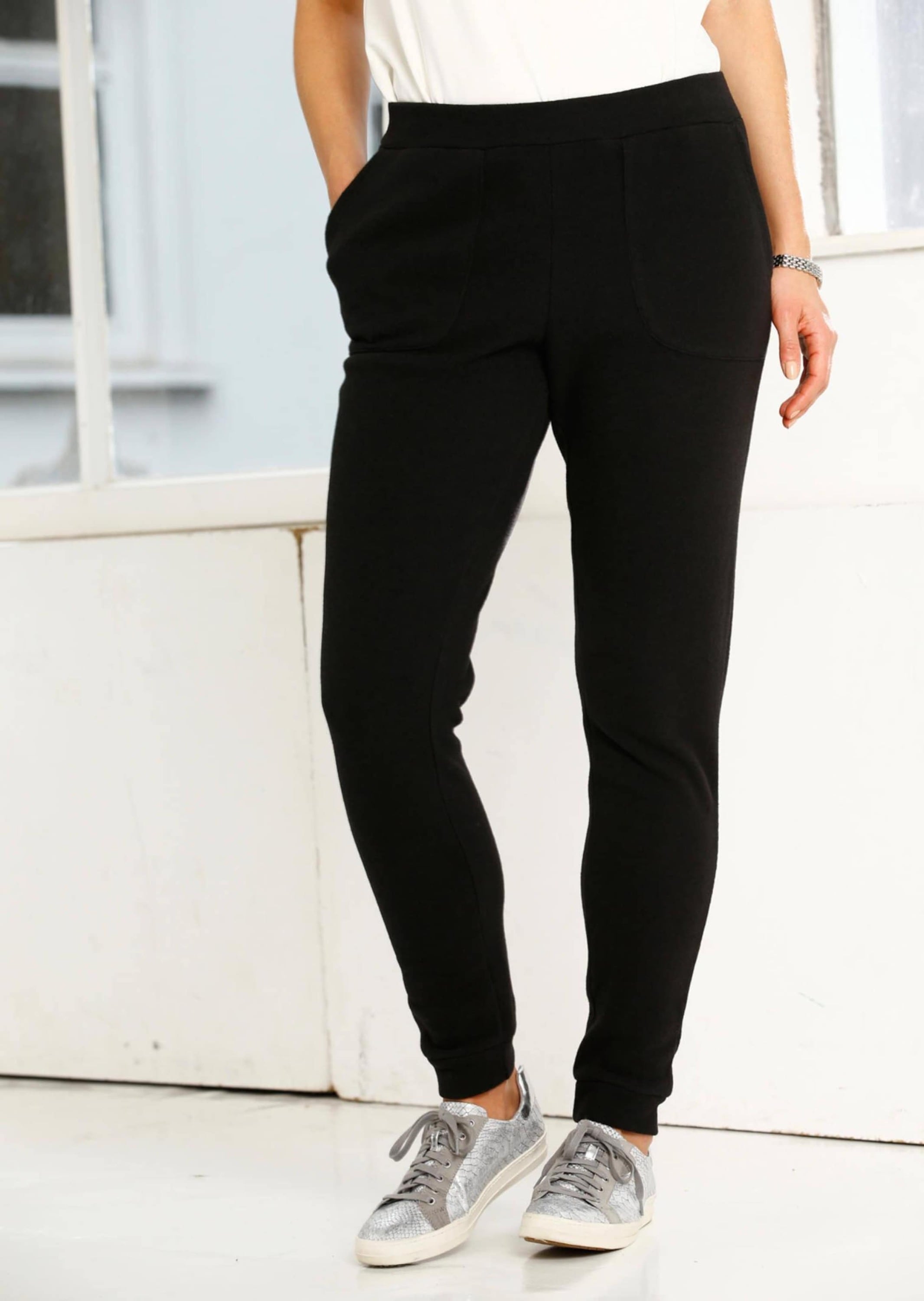 GOLDNER 2-in-1-Hose »Kurzgröße Bequeme Flausch-Freizeithose mit Bündchen«