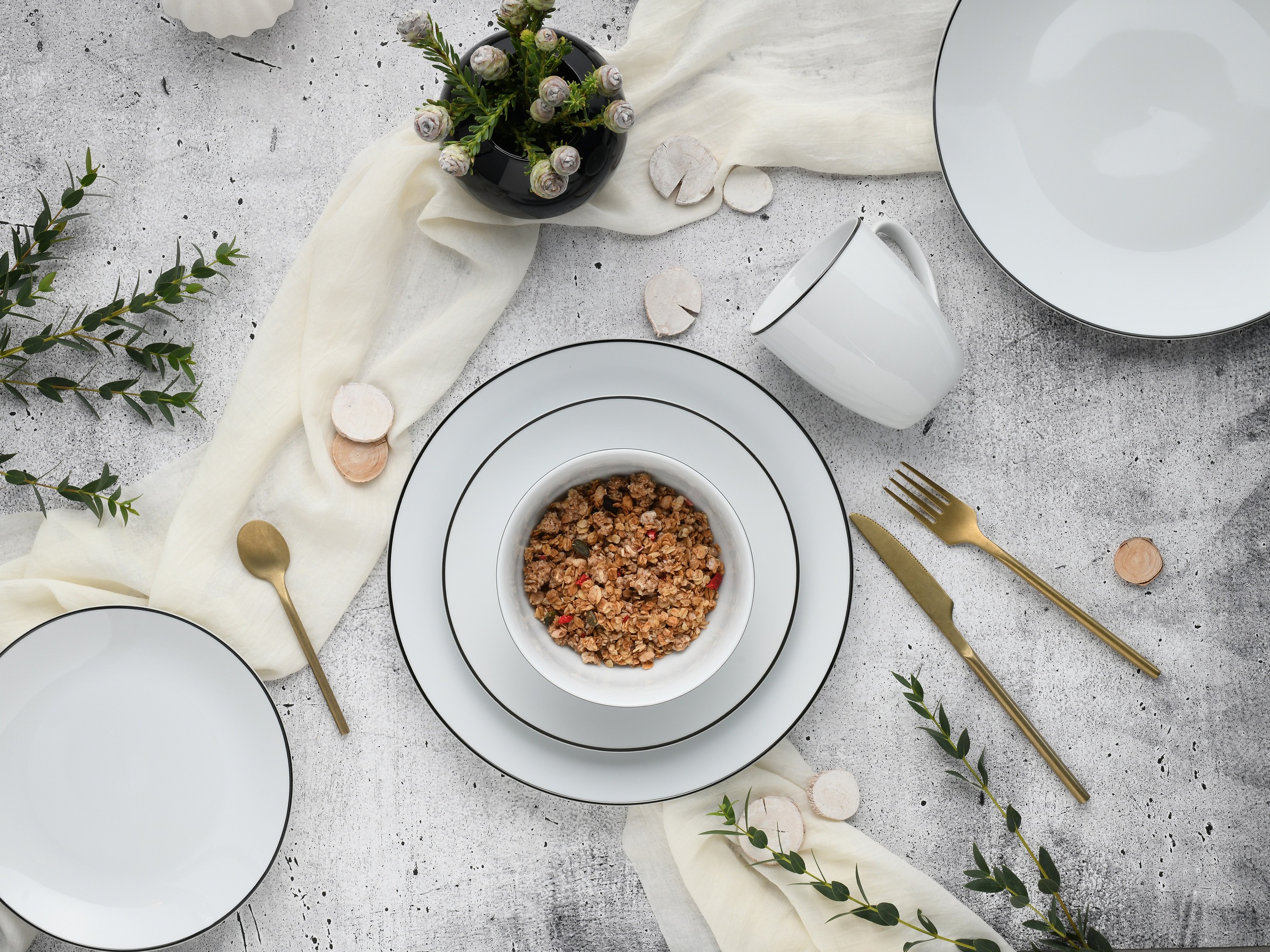 CreaTable Kombiservice »Luna Black Line«, (Set, 16 tlg.), handgemaltes Liniendekor