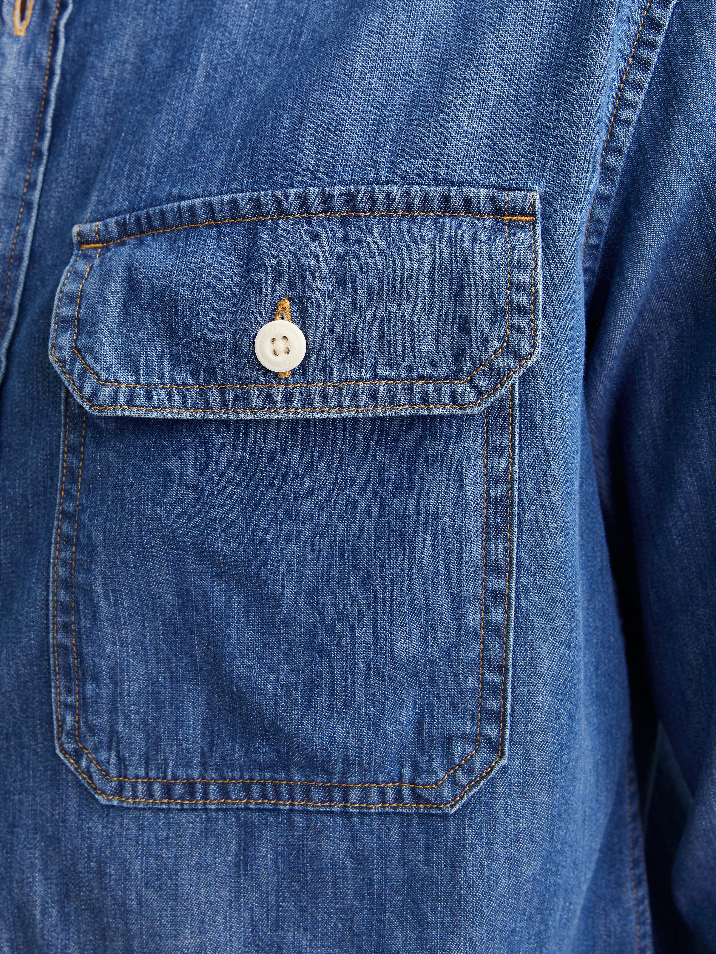 Jack & Jones Langarmhemd »JJETRAVIS SHIRT LS NOOS«, mit Brusttaschen
