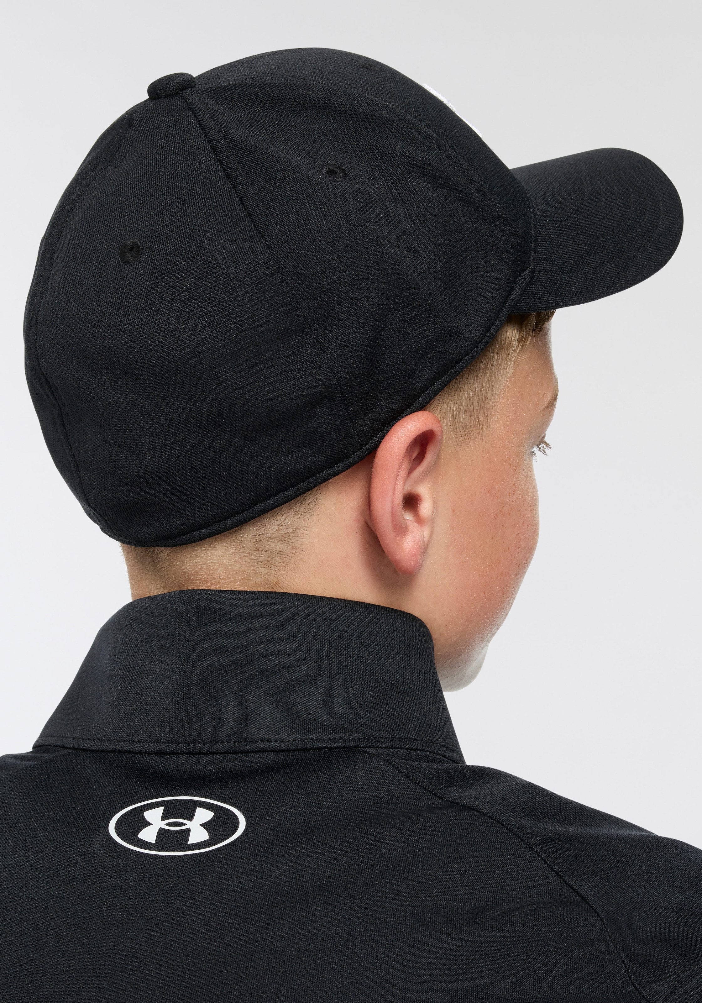 Under Armour® Baseball Cap »UA Blitzing Kappe für Jungen« sportlicher Stil, für Sportmode und Streetwear, leichtes Tragegefühl