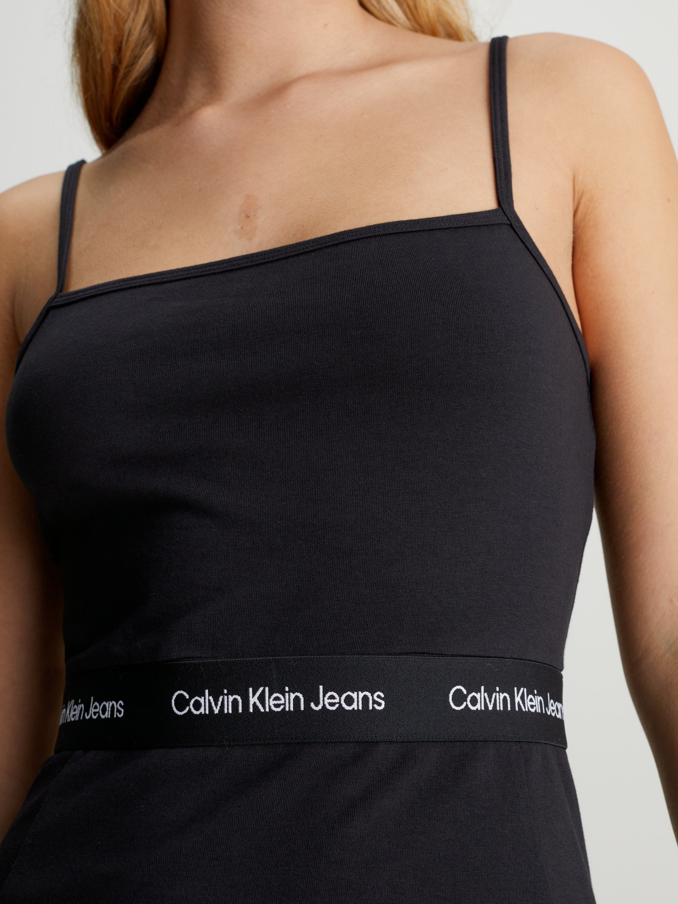 Calvin Klein Jeans Spaghettikleid »LOGO ELASTIC STRAPPY DRESS«, mit Logomarkenlabel