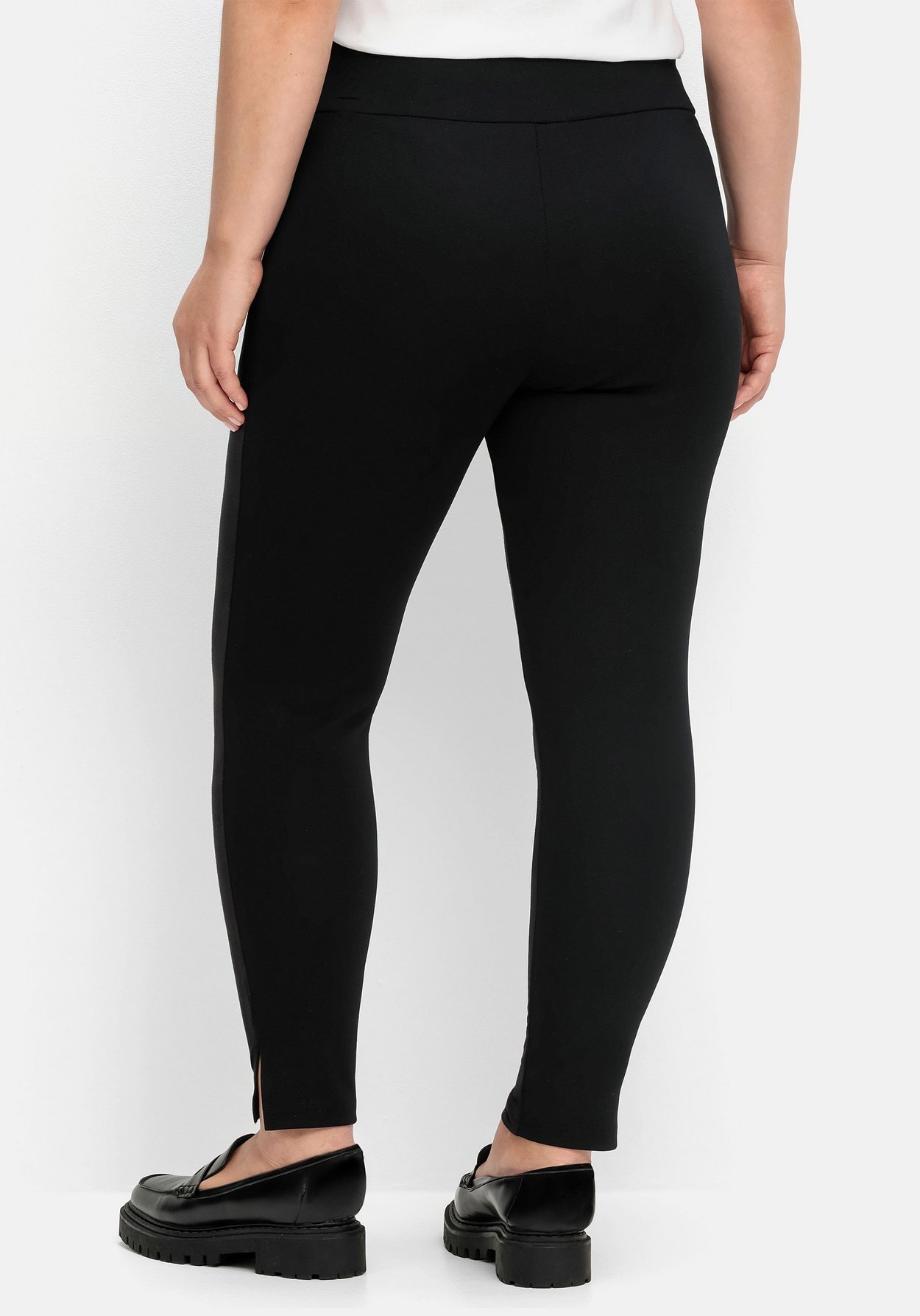 Sheego Leggings »Leggings in Velourslederoptik vorn«