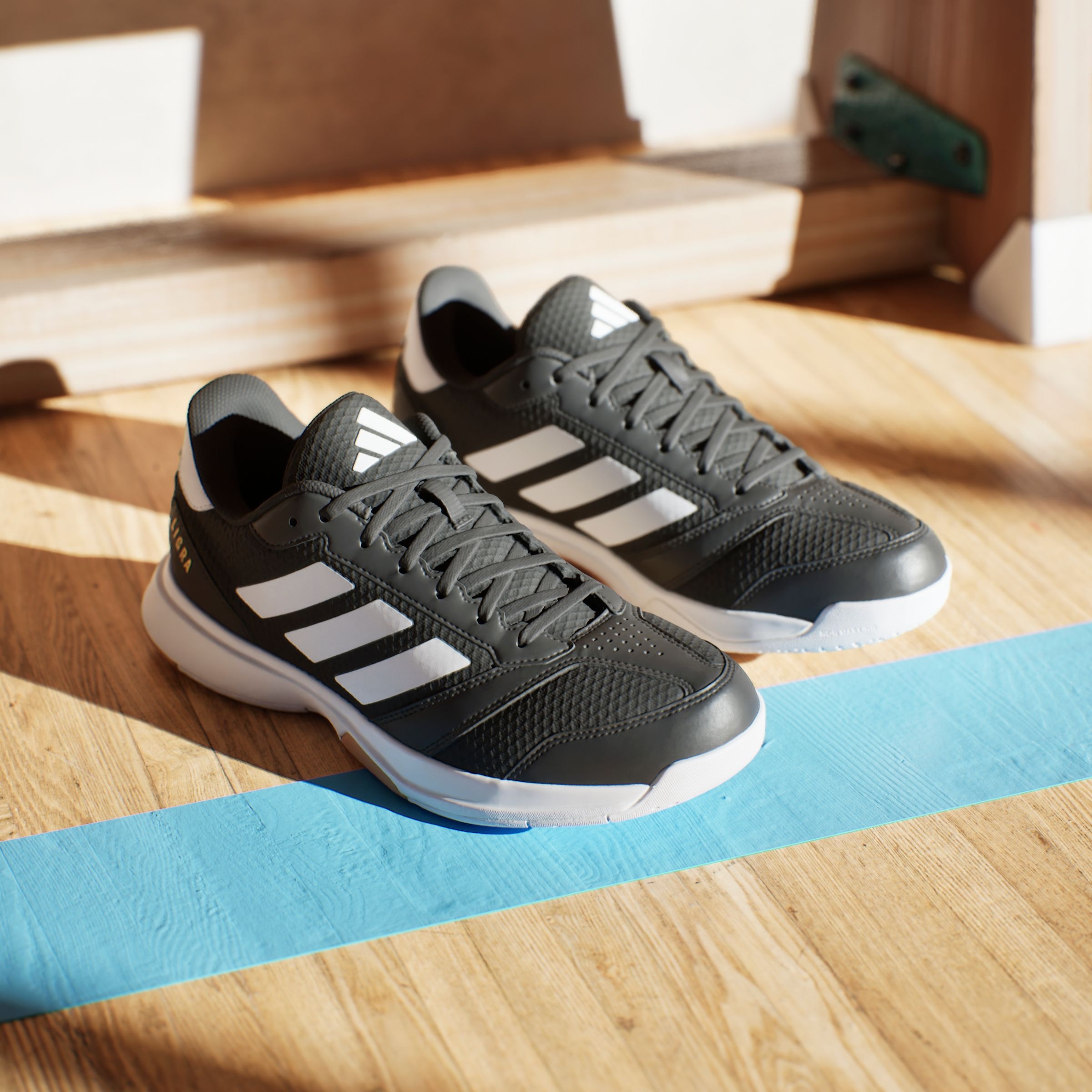 adidas Performance Hallenschuh »LIGRA 8 INDOOR«, geeignet für jeden Hallensport
