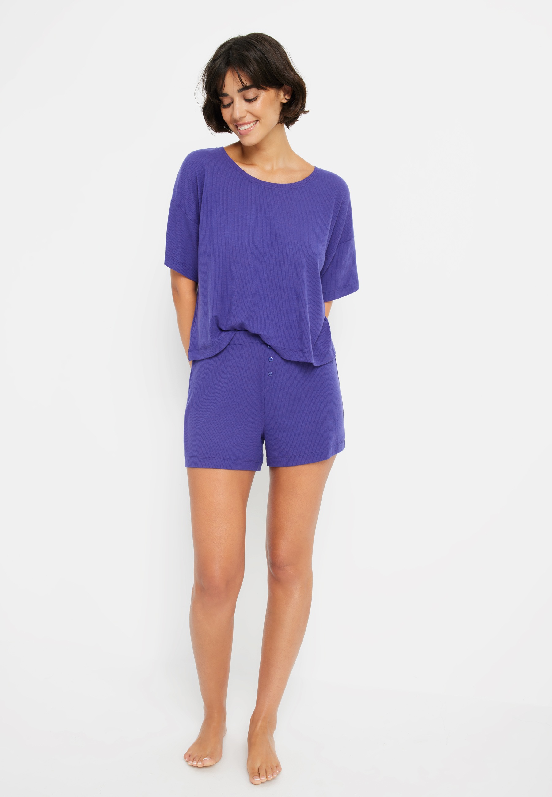 LSCN by LASCANA Shorty, (2 tlg.), mit kleiner Zierknopfleiste