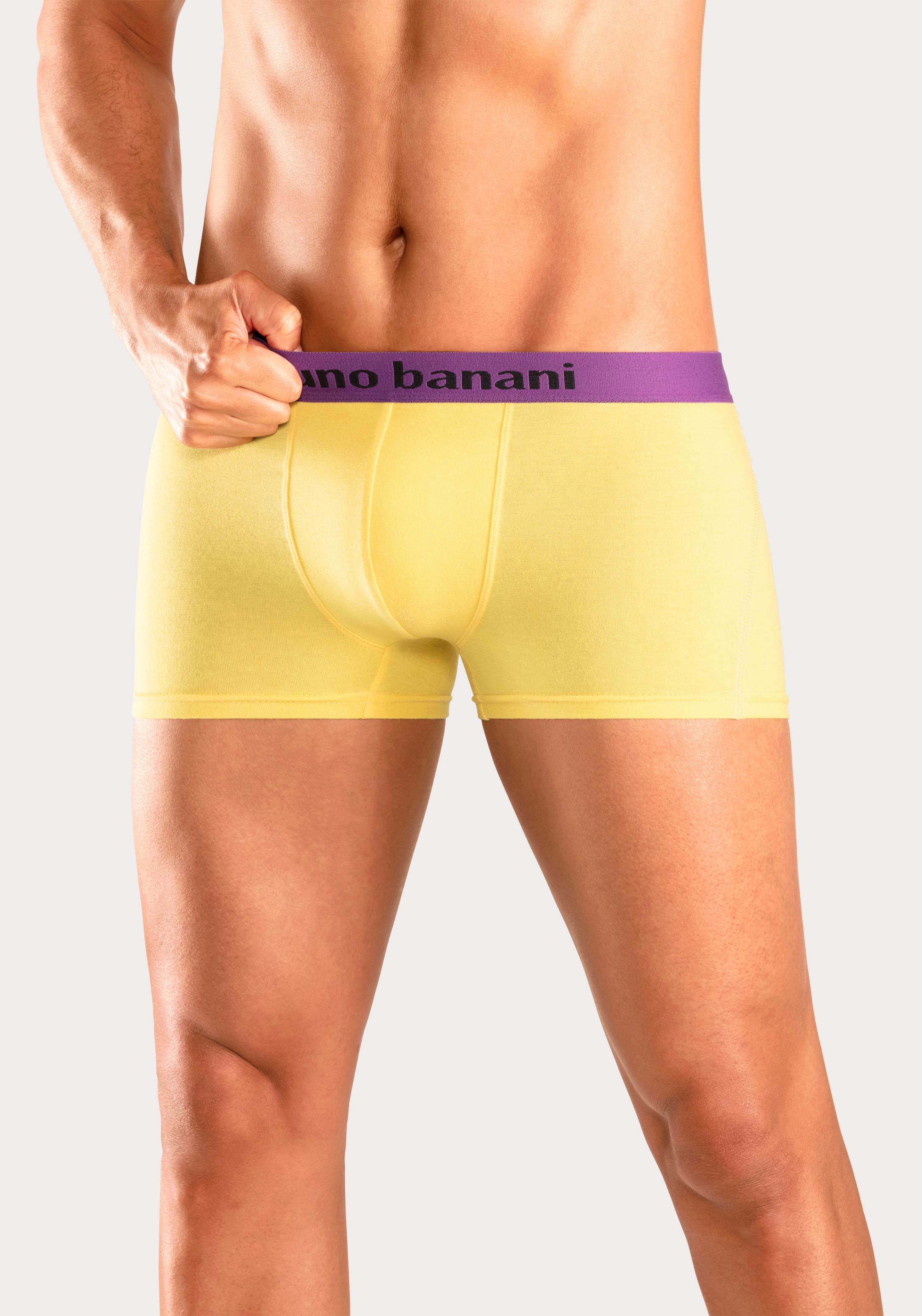 Bruno Banani Boxer, (Packung, 4 St.), mit farbigen Marken-Schriftzug am Bündchen