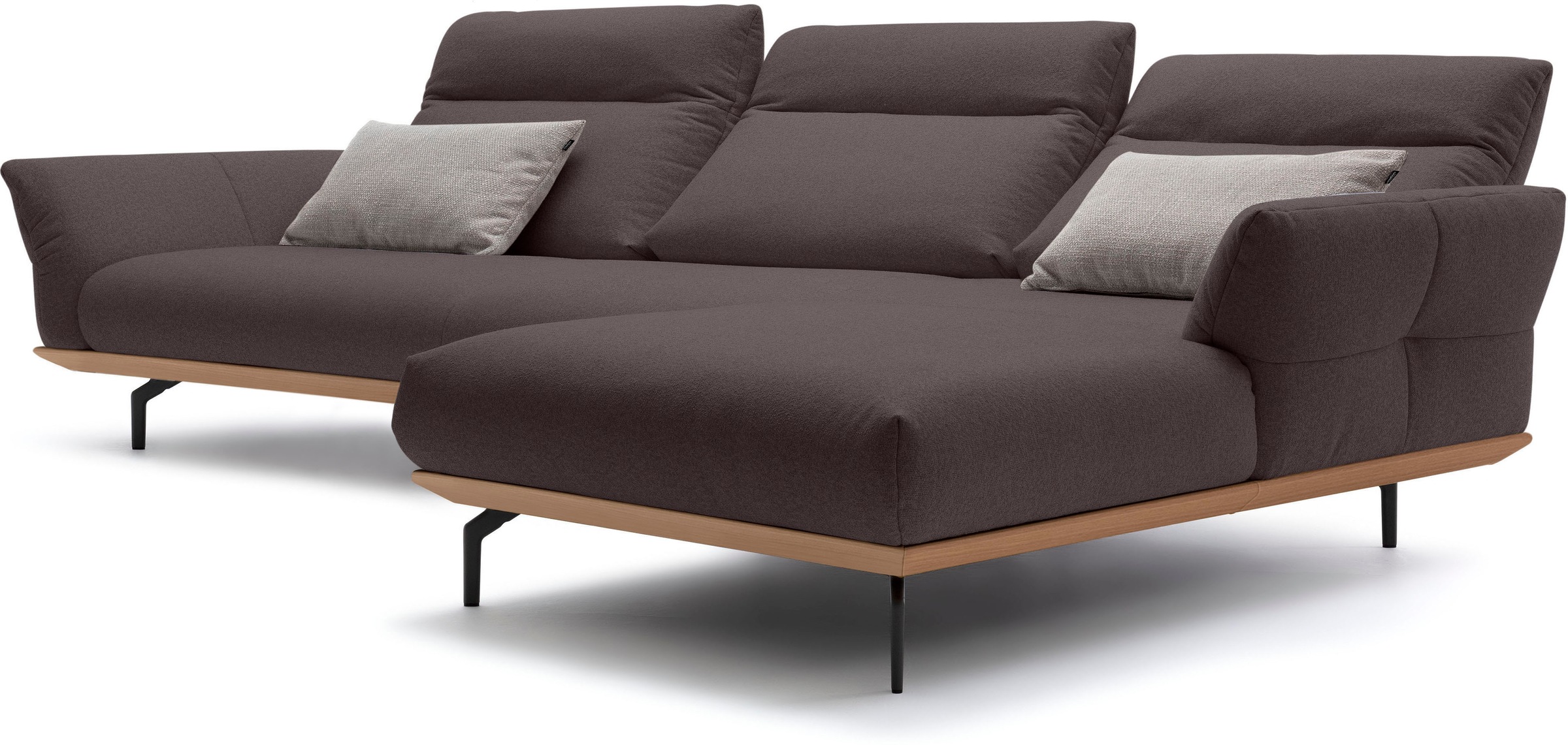 Creation BY ROLF BENZ Ecksofa »CR.460, Design-Sofa der Extraklasse, verstellbare Rückenlehne, L-Form« Sockel in Eiche, Winkelfüße in Umbragrau, Breite 338 cm
