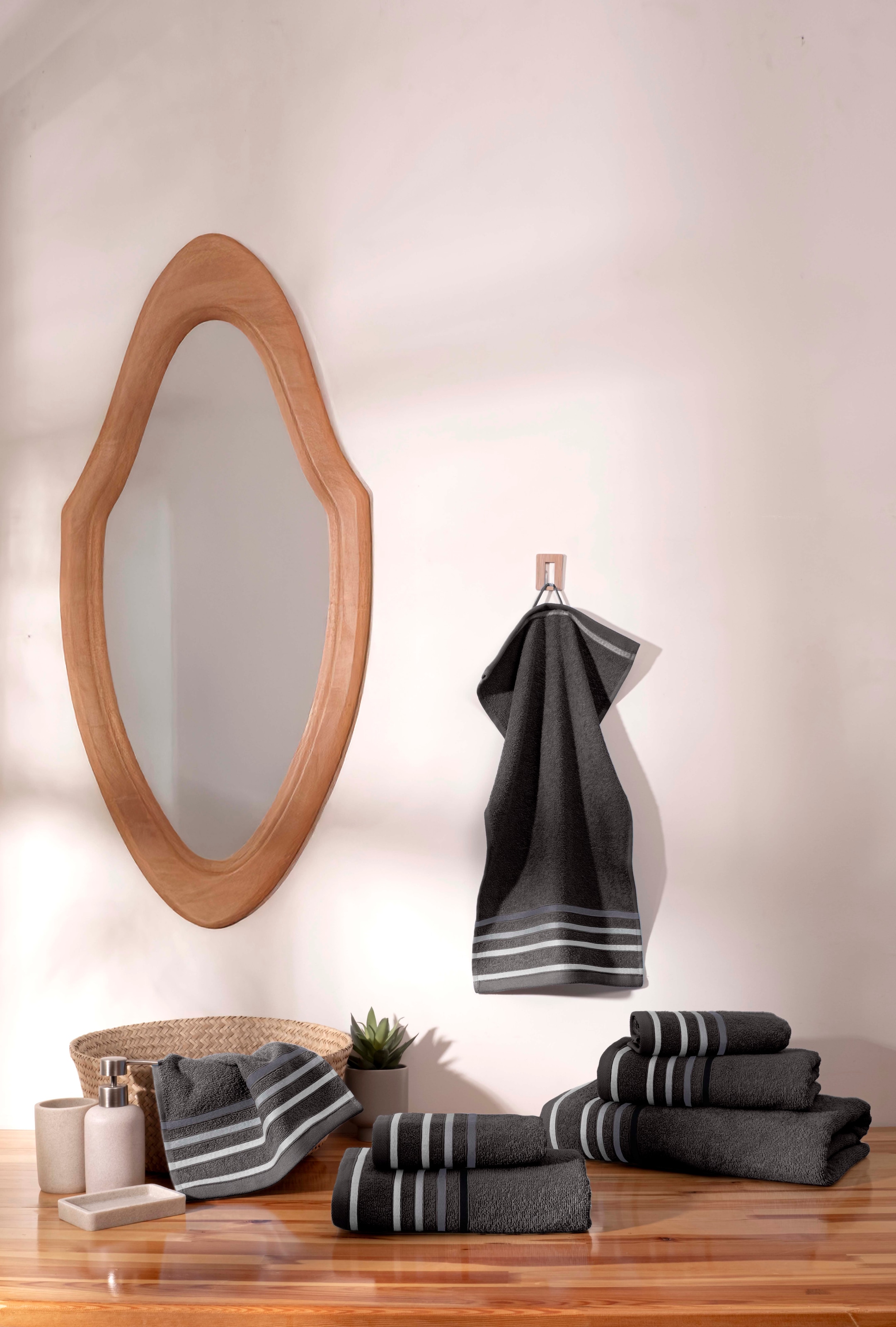 my home Handtuch Set »Niki, Duschtuch, Handtücher und Gästetücher« Set Walkfrottee Handtücher mit mehrfarbiger Streifenbordüre, weich, aus 100% Baumwolle