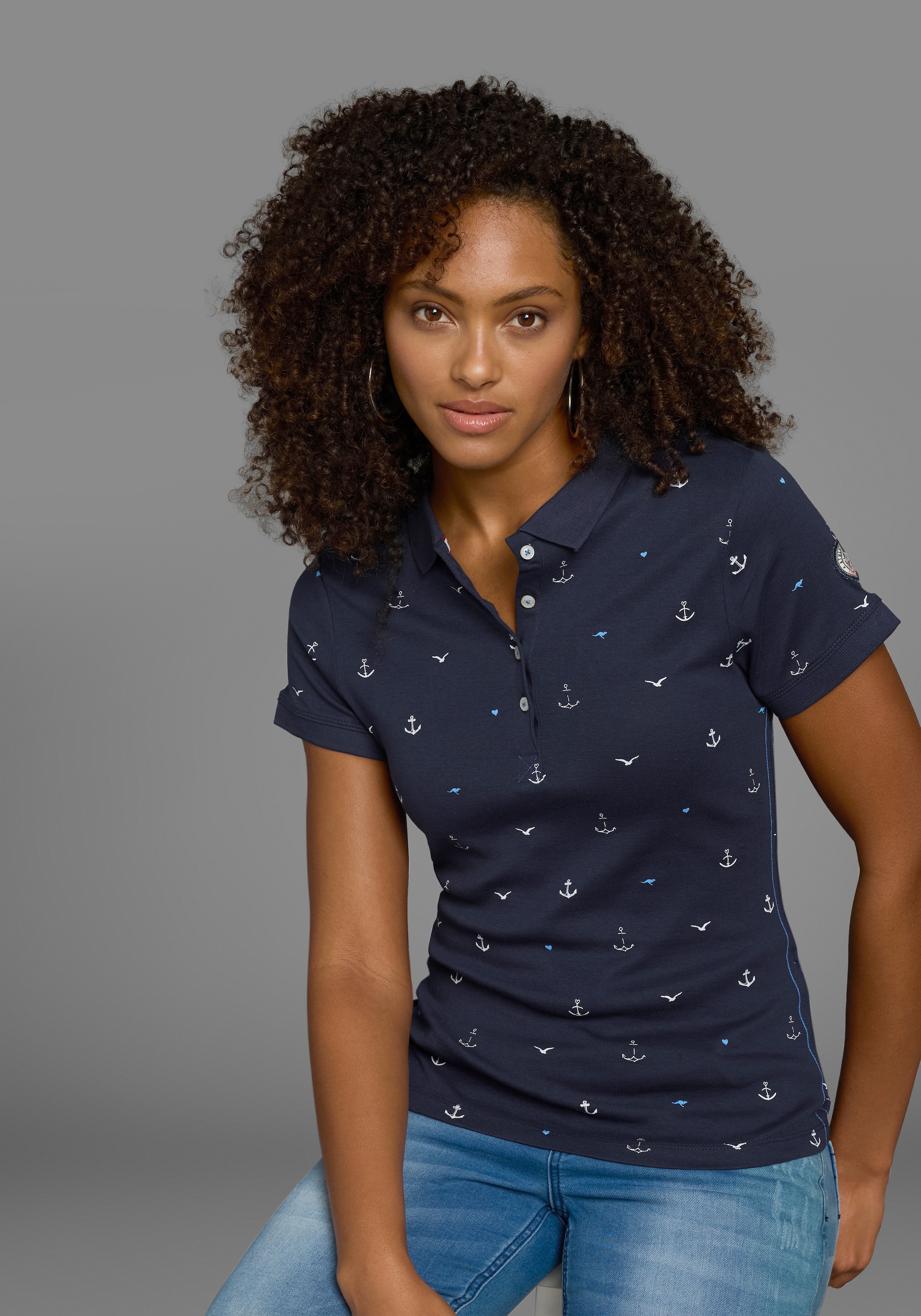 KangaROOS Poloshirt, Kurzarm, sehr figurbetont, mit Allover-Druck, aus 100% Baumwolle