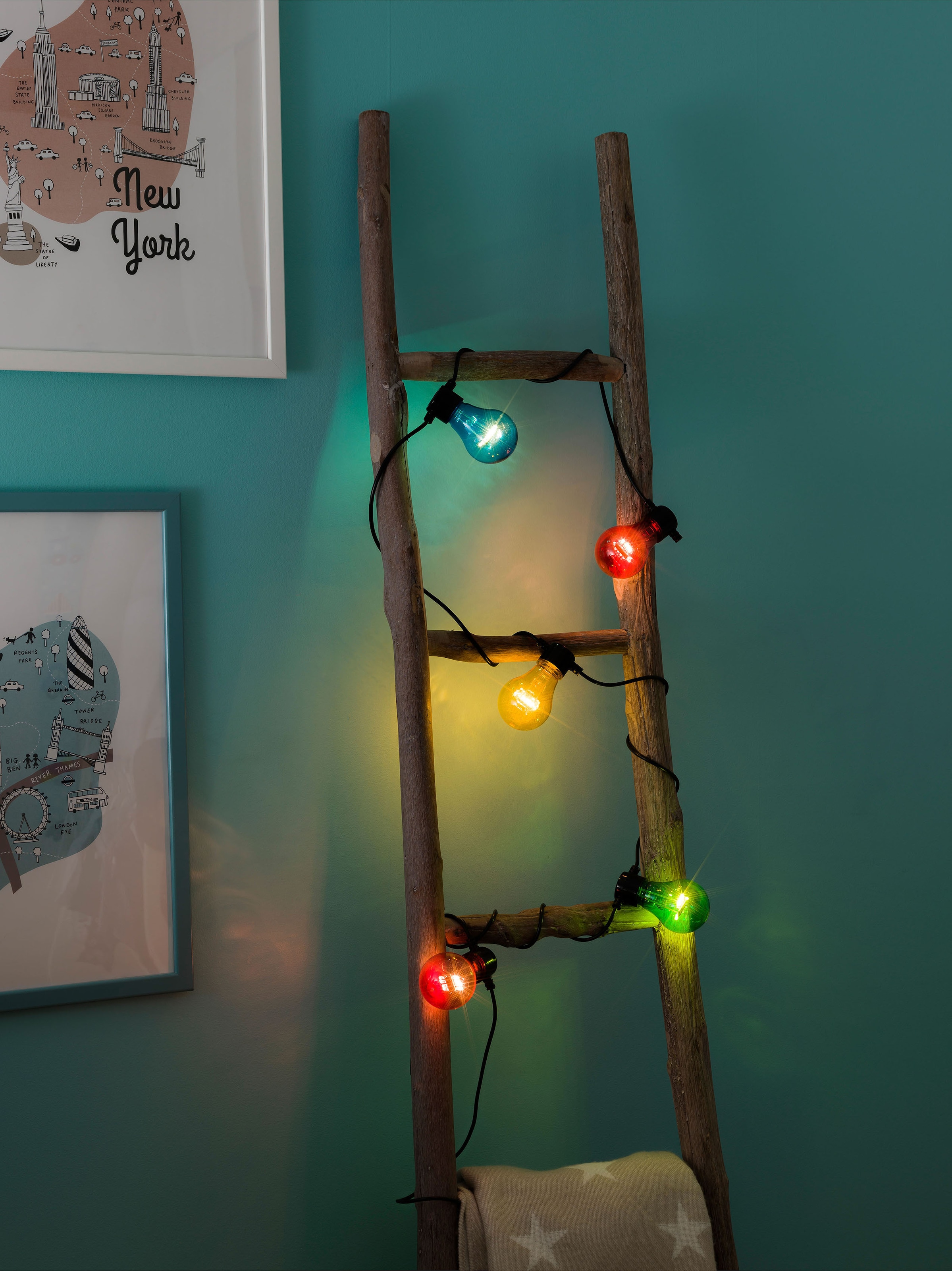 KONSTSMIDE LED-Lichterkette »Weihnachtsdeko aussen«, 5 St.-flammig, LED Biergartenkette, 5 bunte Birnen / 40 warm weiße Dioden