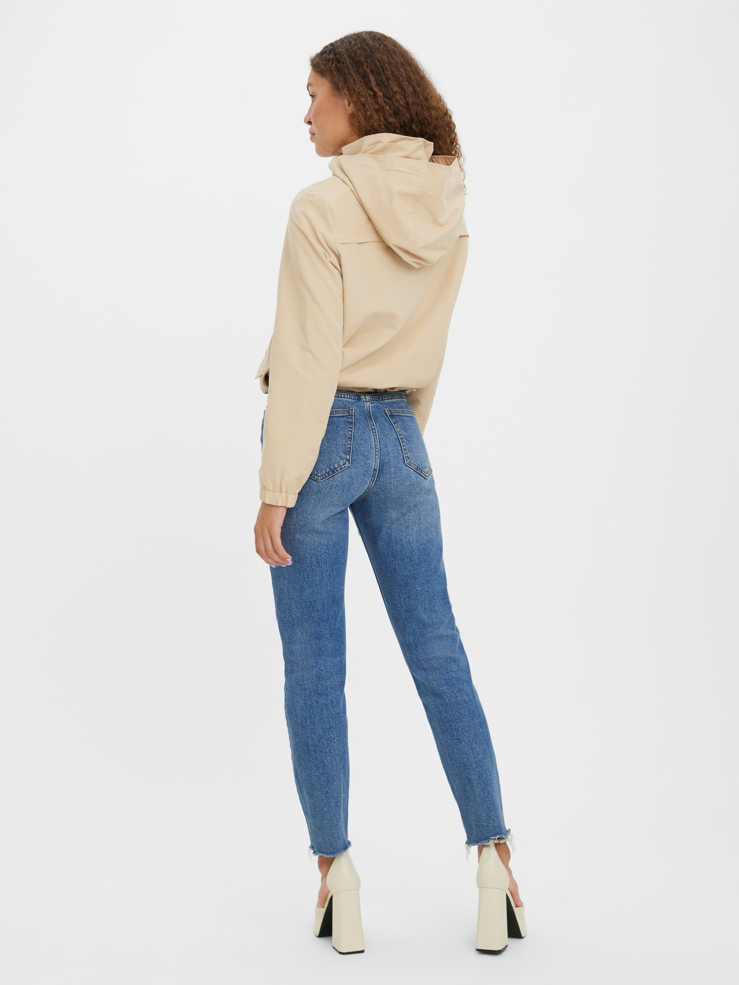 Vero Moda Parka »VMZOA SS23 SHORT PARKA«, mit Kapuze, mit Kapuze
