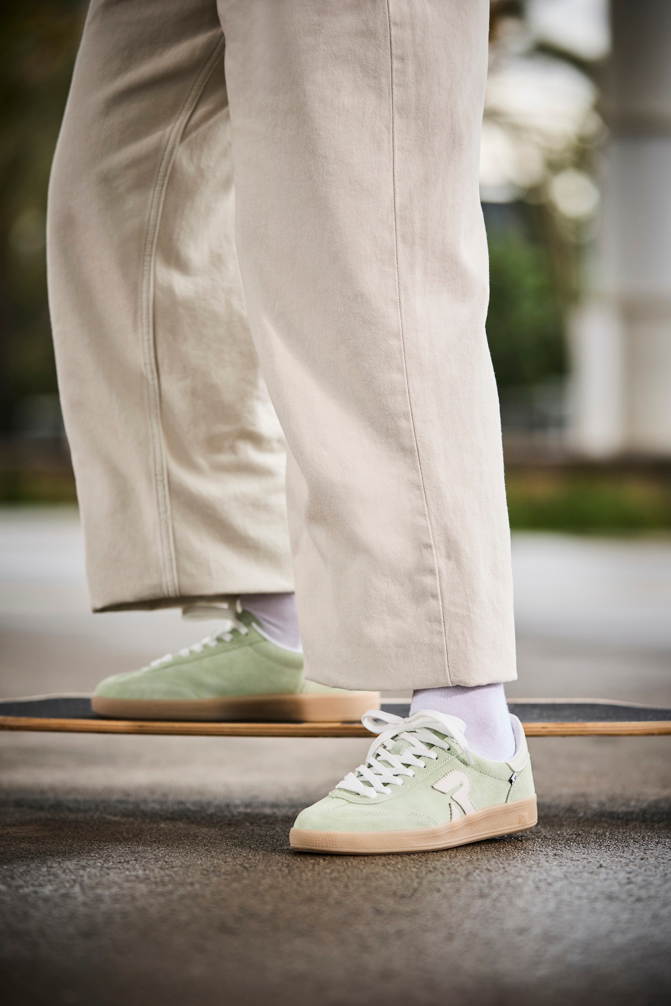 RIEKER Sport Sneaker »San Diego Swing2GO«, Retro-Sneaker, Freizeitschuh, Halbschuh mit herausnehmbarem Fußbett