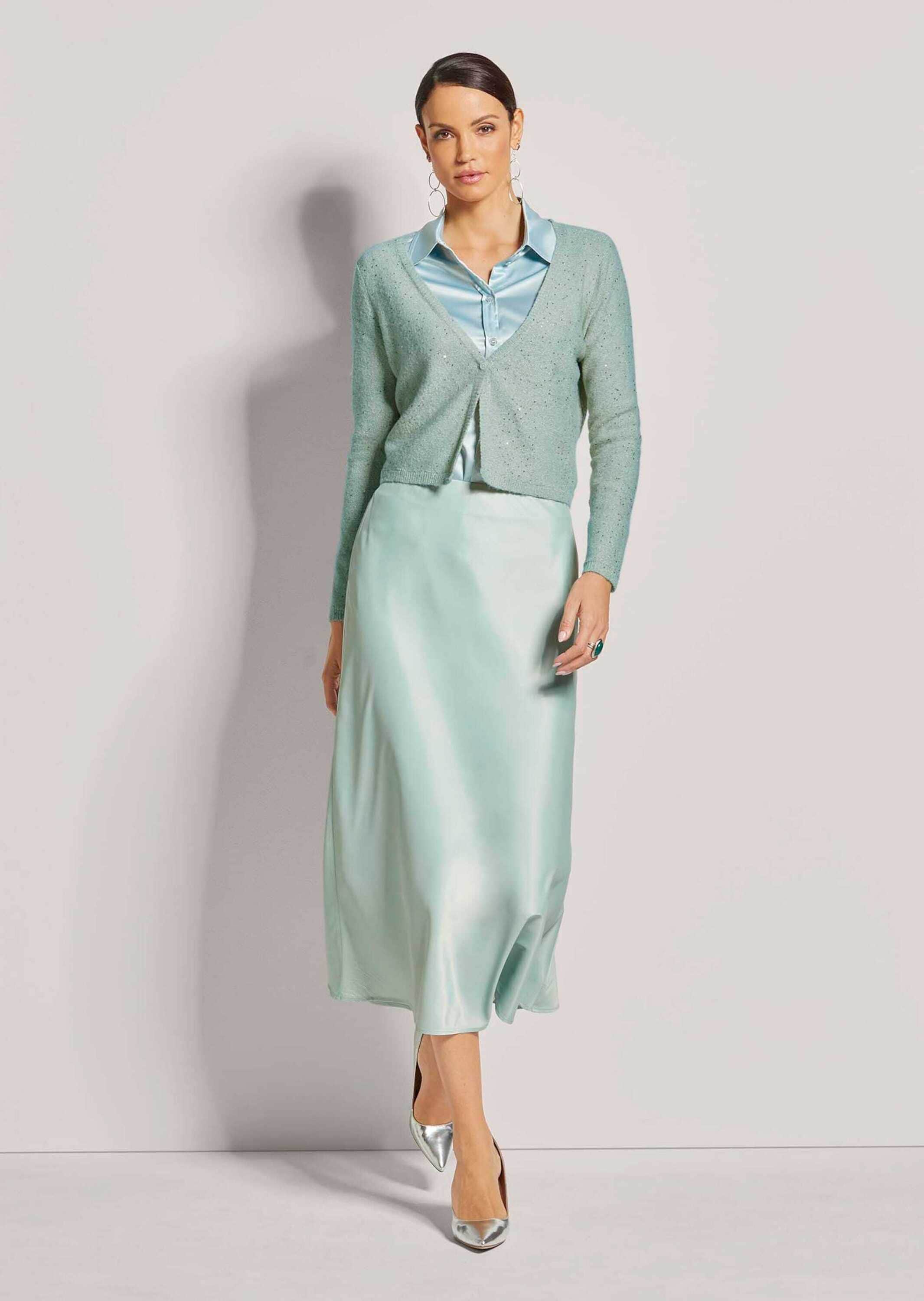 MADELEINE Strickjacke »Strickjacke Kurze Strickjacke mit Pailletten-Glanz«