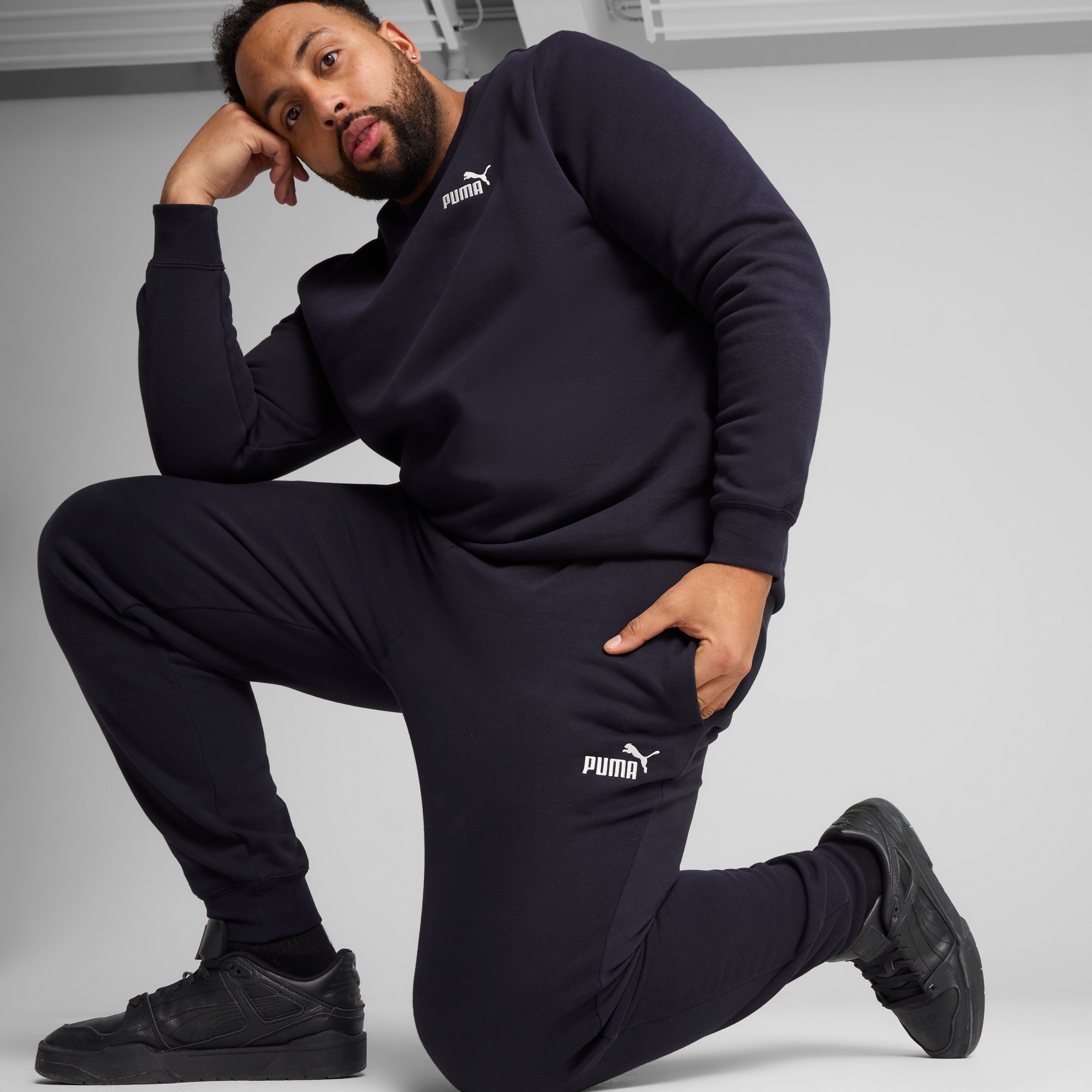 PUMA Trainingshose »ESS NO. 1 LOGO SWEATPANTS FL CL«
