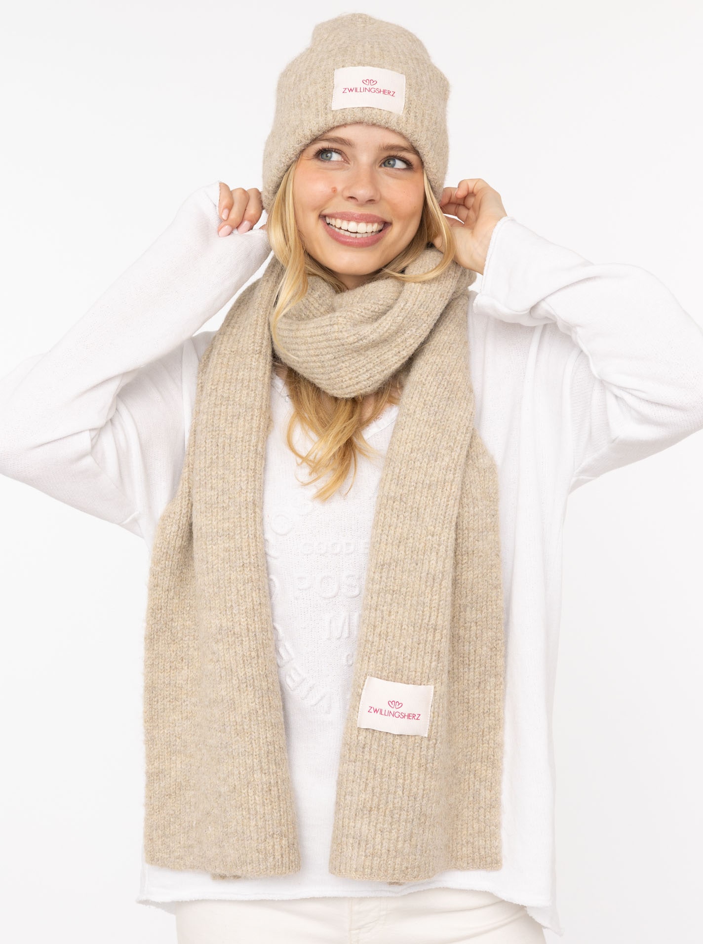 Zwillingsherz, Damen, Strickmütze »" Patch"« gerippt, mit Wolle und Umschlag, mit Patch, Beige, Beige, Damenmütze von Zwillingsherz