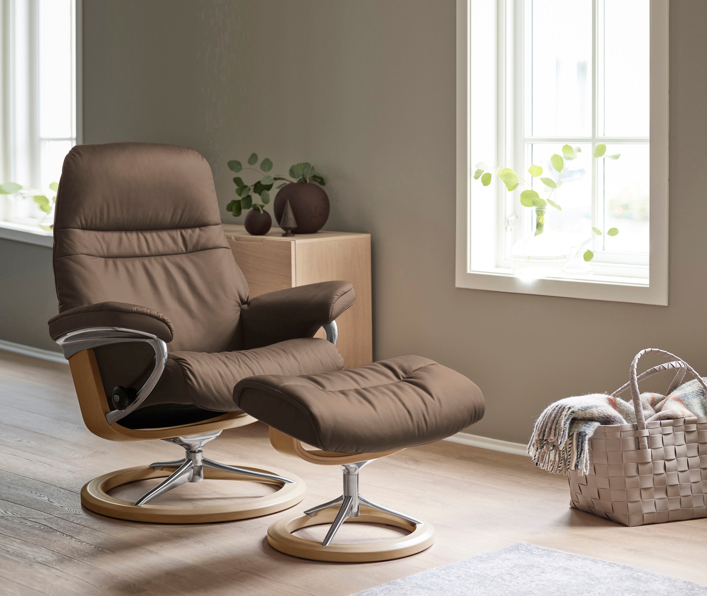 Stressless® Relaxsessel »Sunrise«, (Set, Relaxsessel mit Hocker), mit Signature Base, Größe S, Gestell Eiche