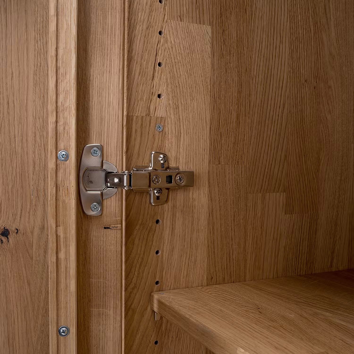 Home affaire Kleiderschrank »Ambroise aus Wildeiche, erhältlich in verschiedenen Breiten«, Massivholz-Kleiderschrank, im 50 cm Raster planbar