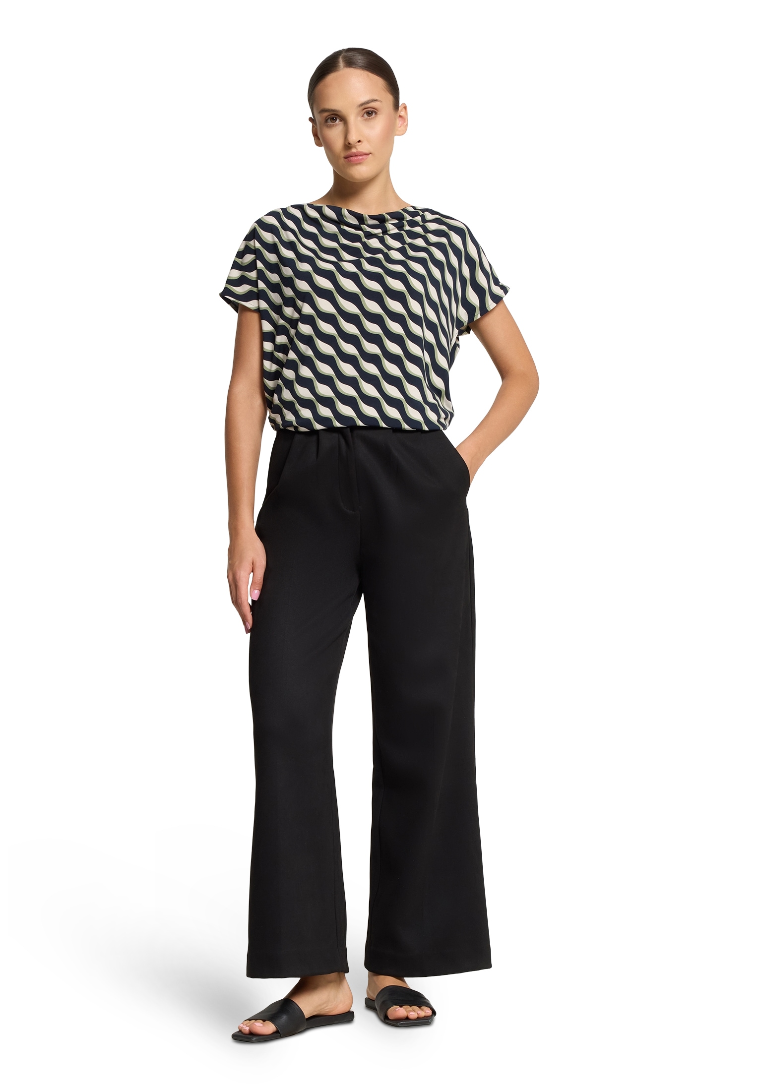 Betty Barclay Kurzarmshirt »Printshirt mit Wasserfallausschnitt«