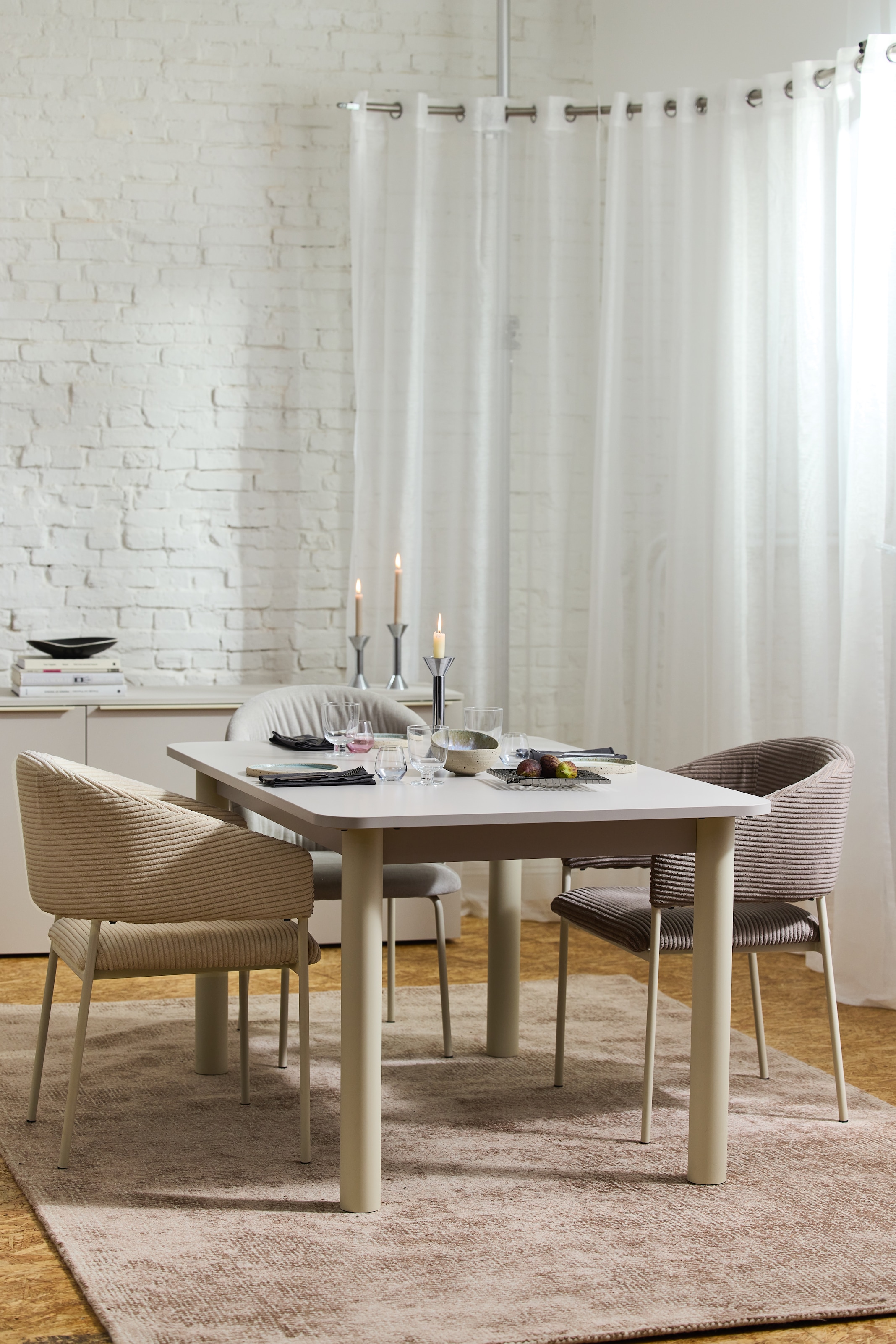 TOM TAILOR HOME Esstisch »COLOR TABLE«, (1 St.), Esstisch, 4-Fuß, 3 Größen, 3 Dekorfarben, 4 Fußfarben, ABS-Kante