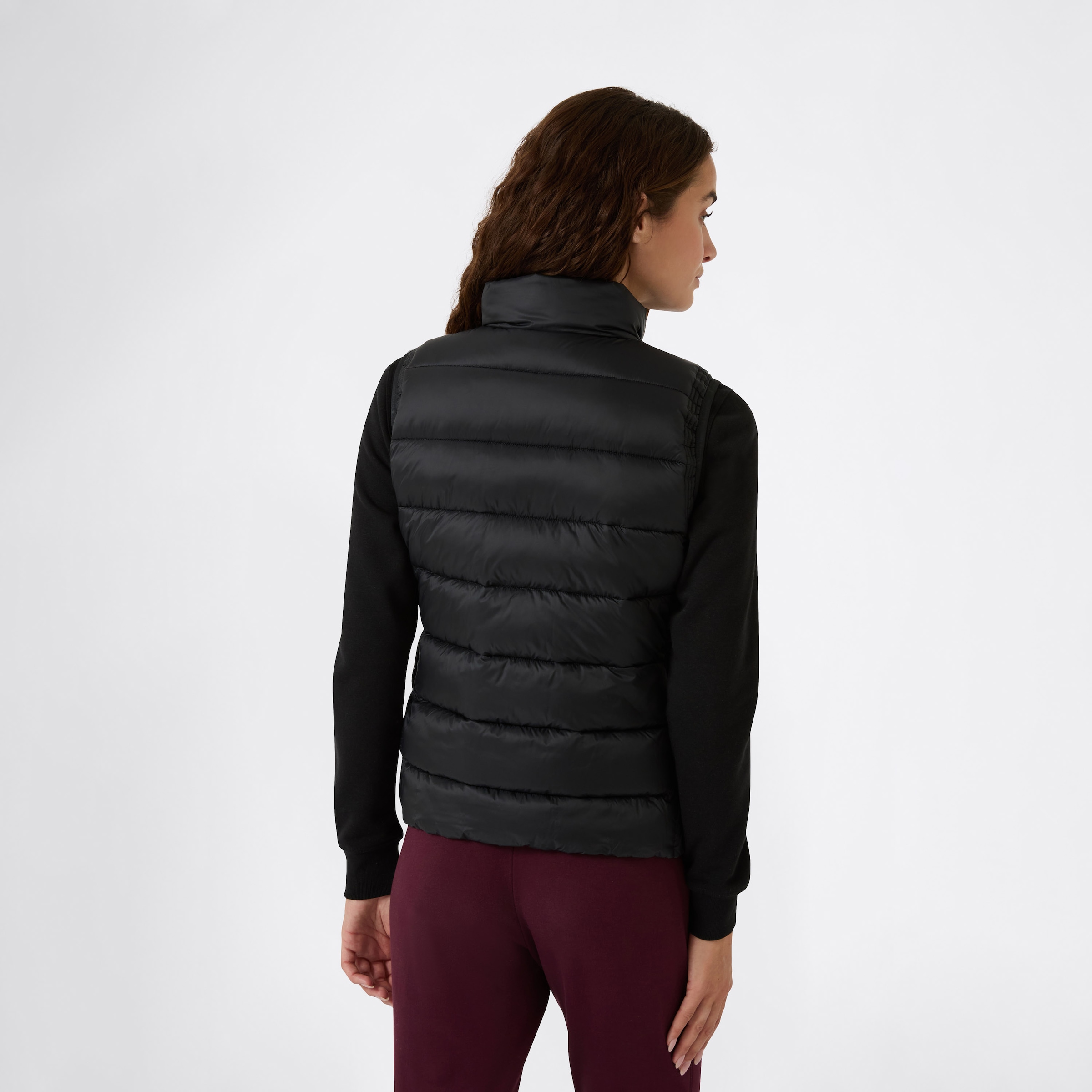 Champion Steppweste »SPORTWEAR VEST Slim Fit« Leichte Wattierung für angenehme Wärme, sportlicher Stil