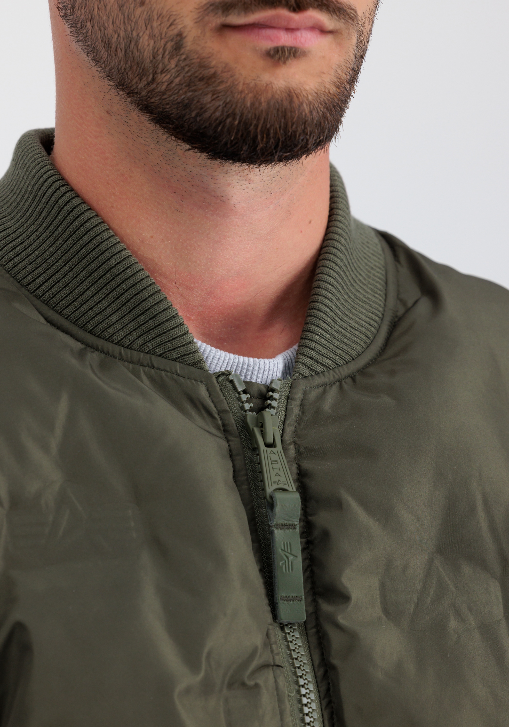 Alpha Industries Winterjacke »MA-1 Emb. Logo Puffer«