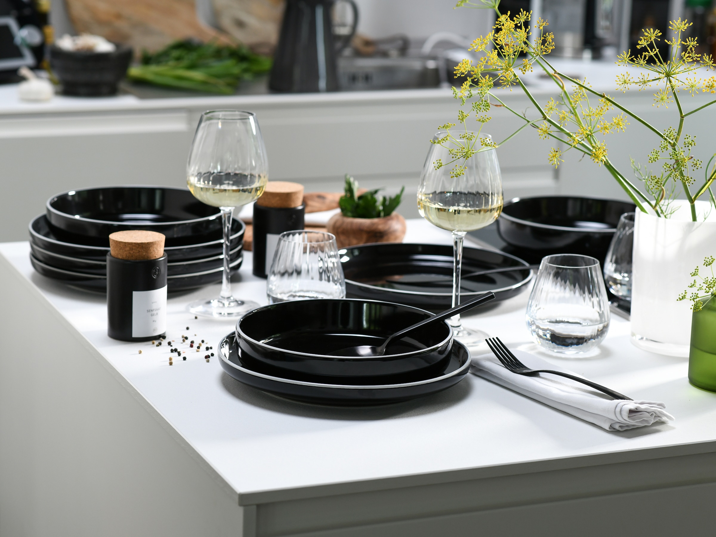 CreaTable Tafelservice »Nordic Gourmet, Service 12-tlg.« Minimalistisches Design, Glänzende Glasur, Nordische Ästhetik