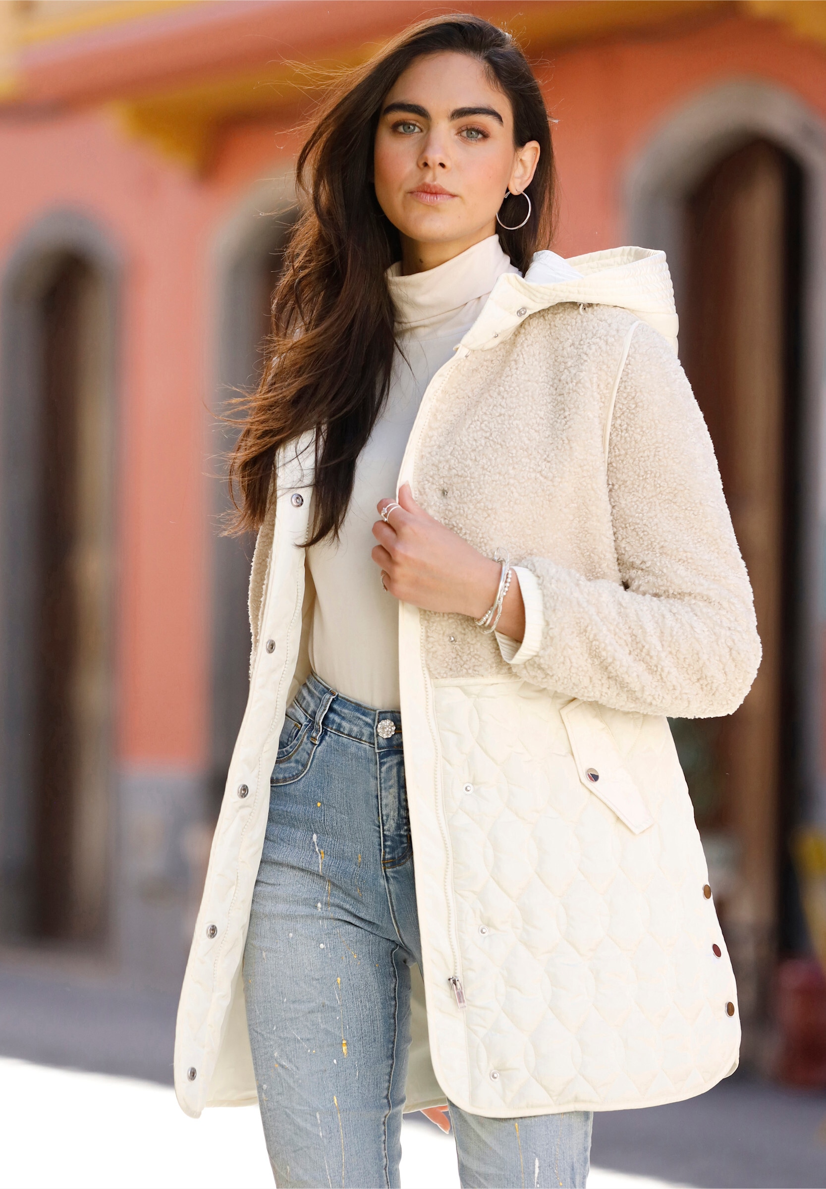 heine Steppjacke »Longjacke Longjacke Materialmix aus Teddy und Stepp« mit Kapuze
