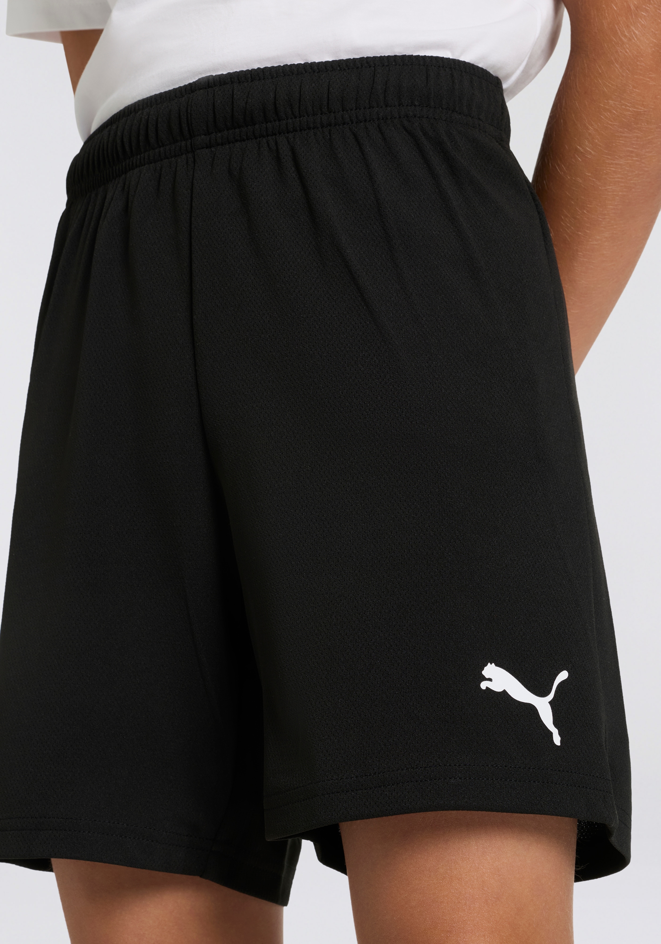 PUMA Trainingsshorts »TEAMRISE SHORT JR«  mit DryCELL Technologie, atmungsaktiv, sportlicher Stil, für Teens