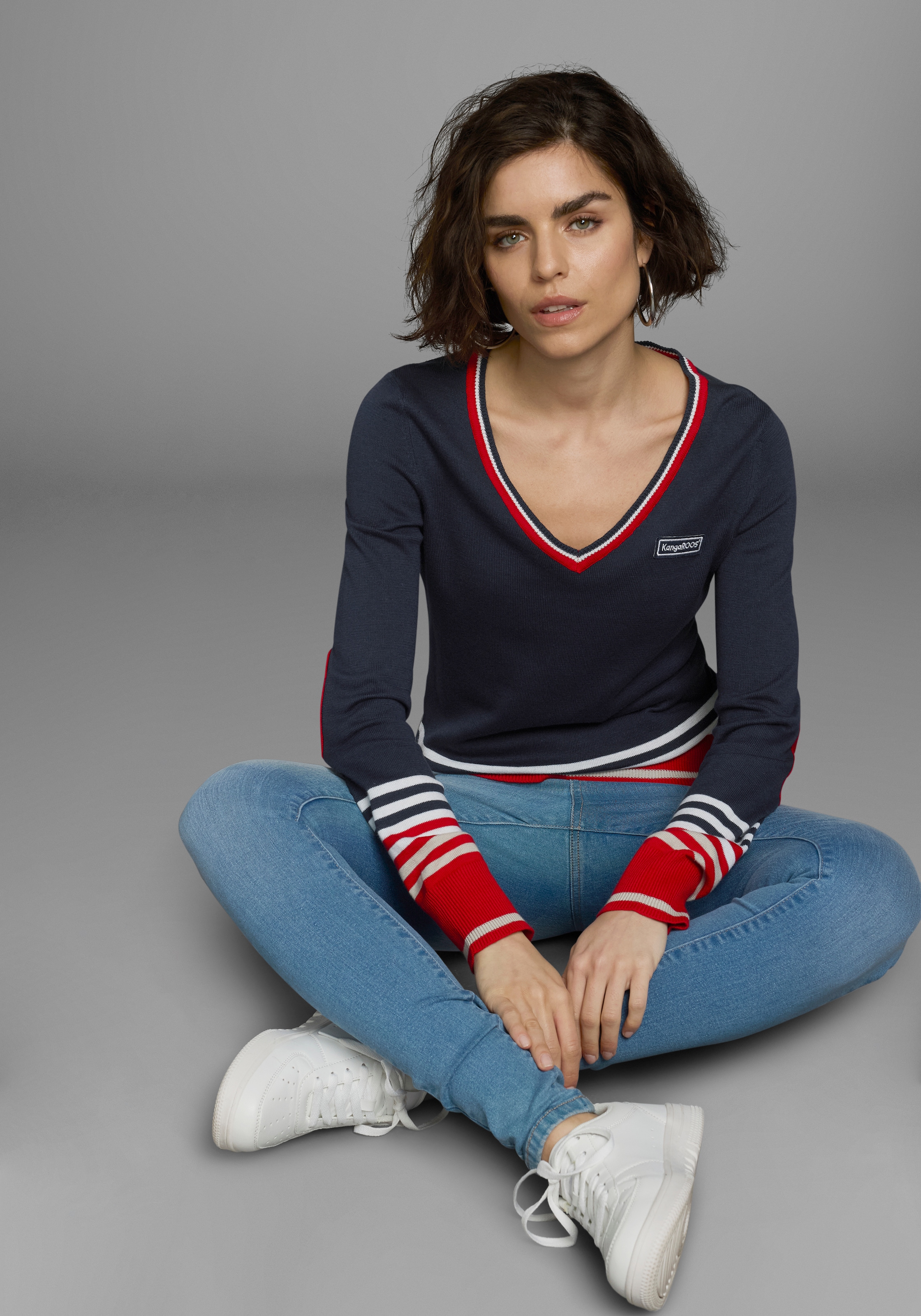 KangaROOS V-Ausschnitt-Pullover, im tollen Streifen-Farb-Mix