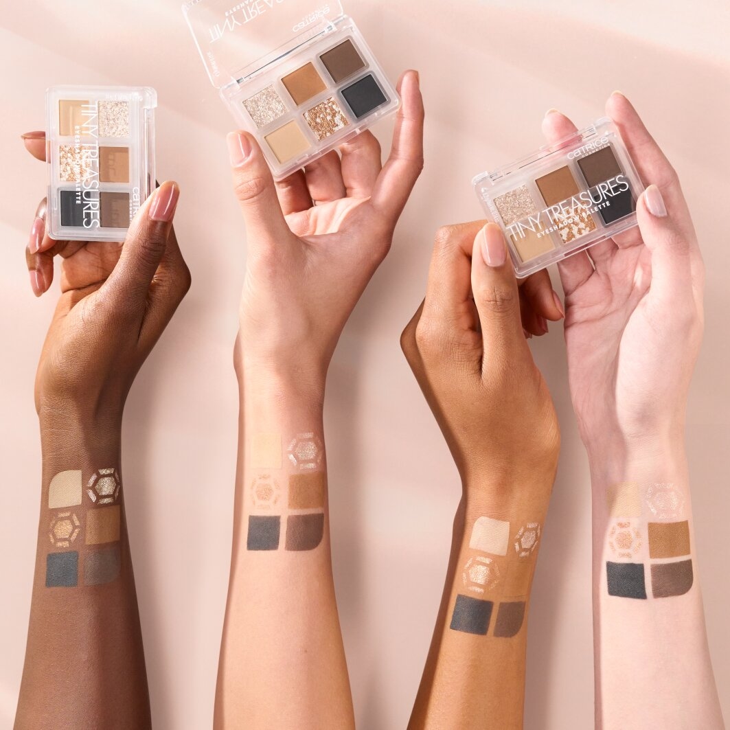 Catrice Lidschatten-Palette »Tiny Treasures Eyeshadow Palette«, Matt, schimmernd und metallisch, kompakt und reisefreundlich, vegan.