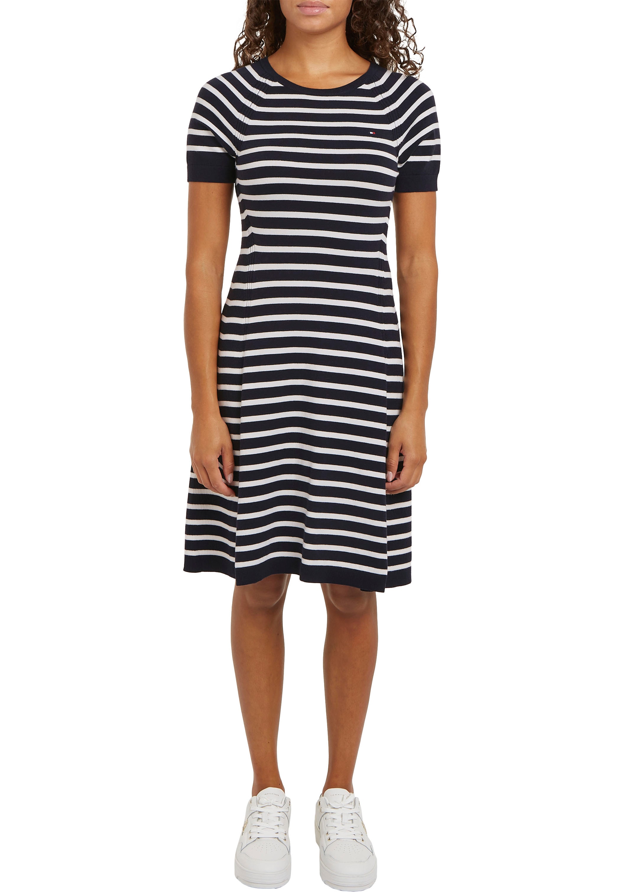 Tommy Hilfiger Jerseykleid »CO JERSEY STITCH F&F DRESS«, mit Logostickerei auf der Brust