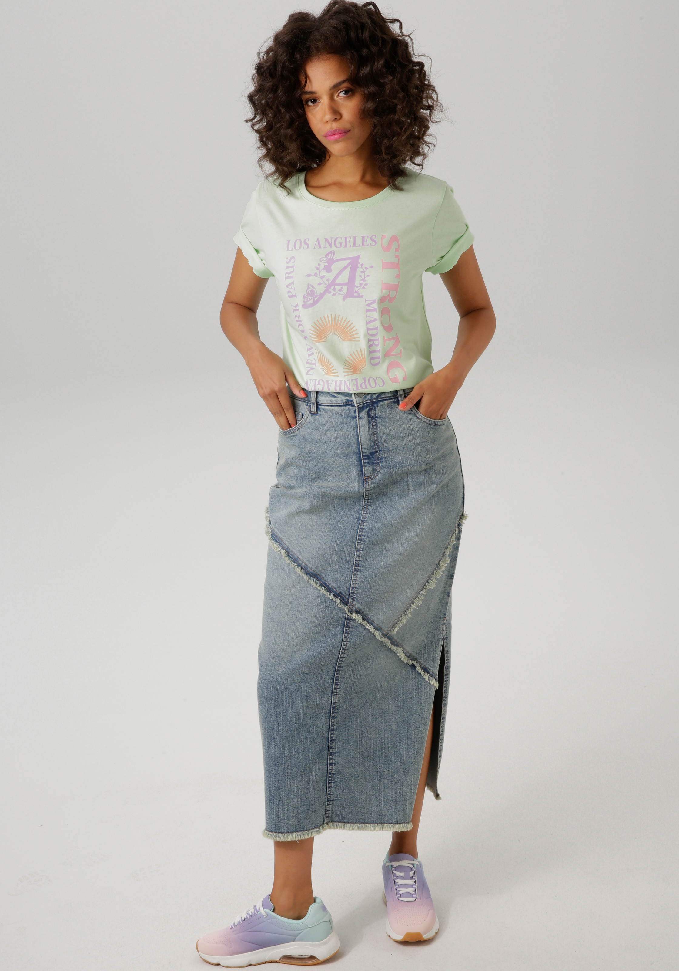 Aniston CASUAL T-Shirt mit farbharmonischen Frontprint aus Foliendruck