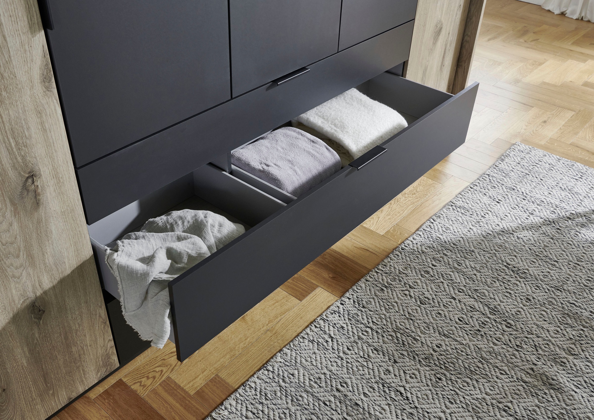Wimex Drehtürenschrank »Burgos by fresh to go«, mit extra großen Schubladen