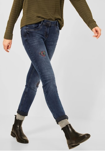 Cecil Loose-fit-Jeans »Style Scarlett«, tolle Flicken Details mit Blumen Muster kaufen