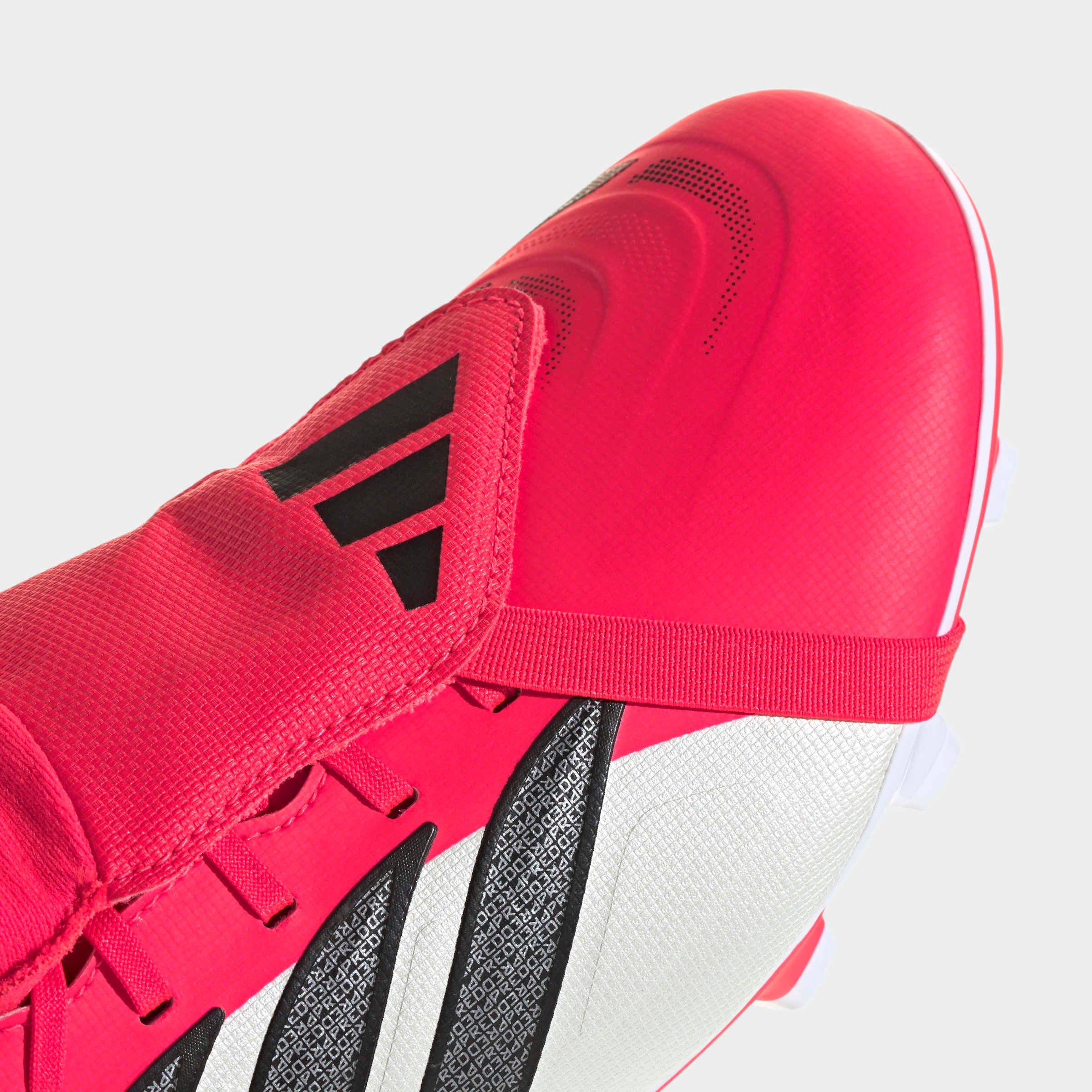 adidas Performance Fußballschuh »PREDATOR CLUB , FESTE/GEMISCHTE BÖDEN, UMSCHLAGBARE ZUNGE«  für viele verschiedene Böden geeignet