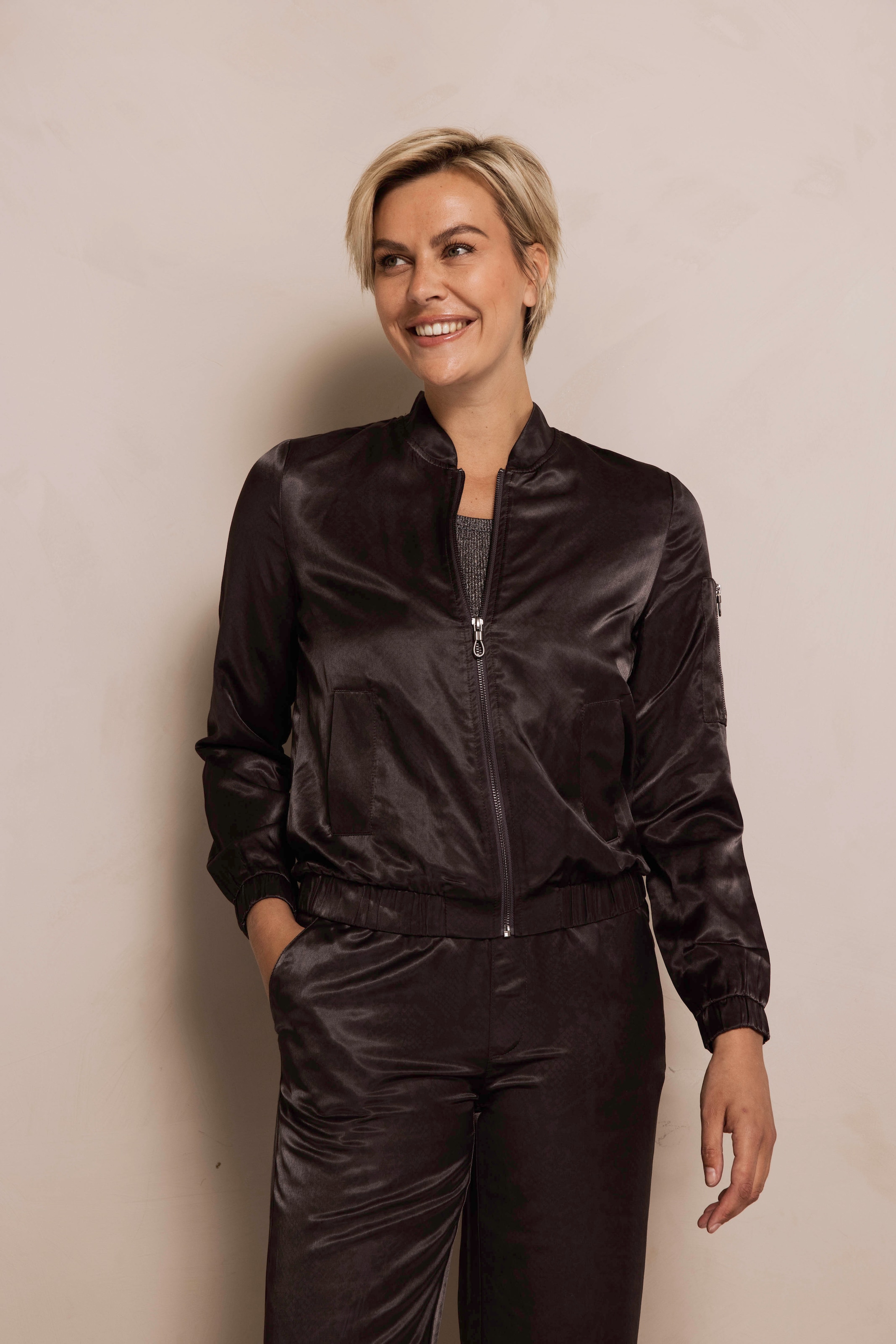 Zhrill Boleroblazer »ZHMARIE« Satin-Blouson mit Reißverschluss