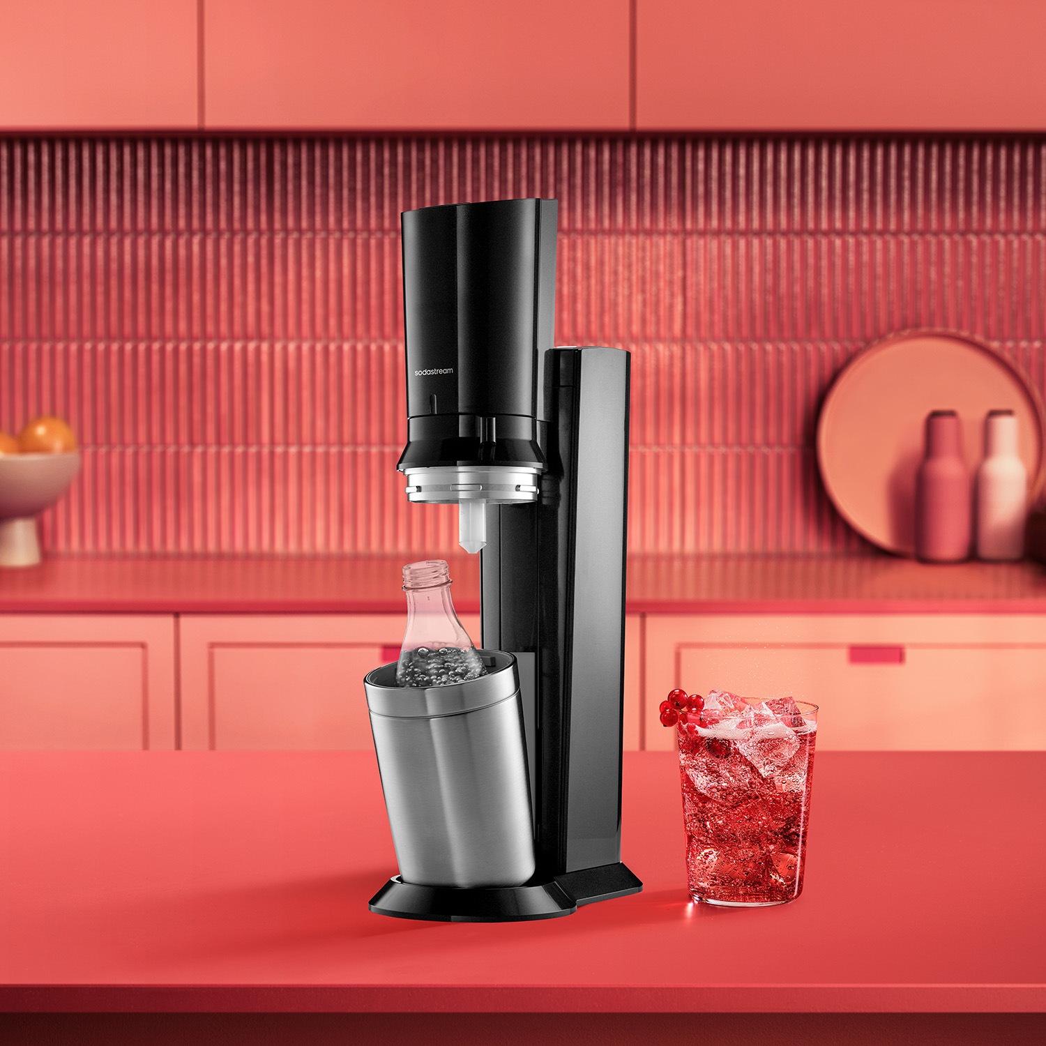 SodaStream Wassersprudler »CRYSTAL 3.0 Wassersprudler titan, Vorteilspack« 3 Glaskaraffen inklusive, ideal für Mehrpersonenhaushalte