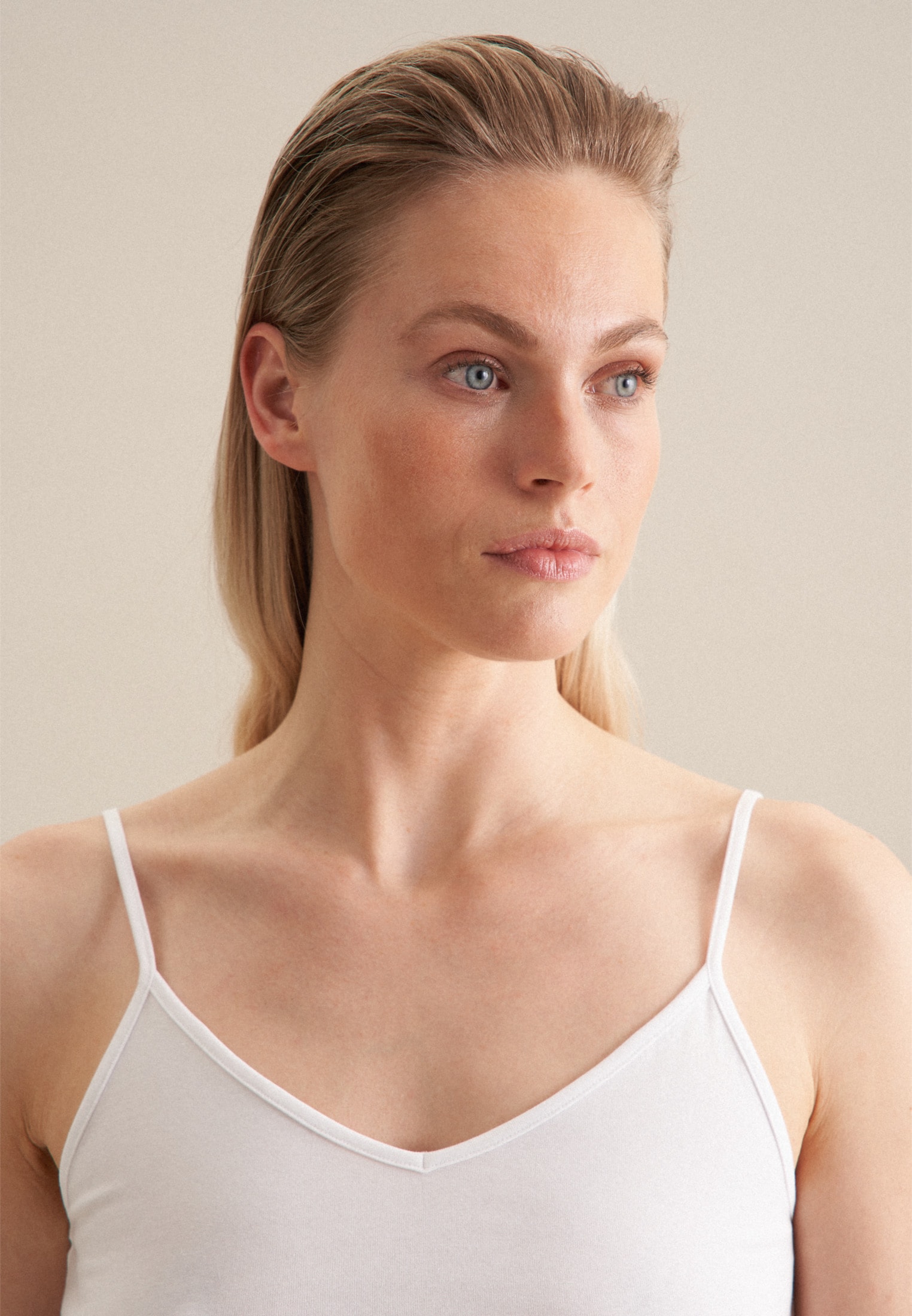 seidensticker Shirttop »Schwarze Rose«, Ohne Arm V-Neck Uni