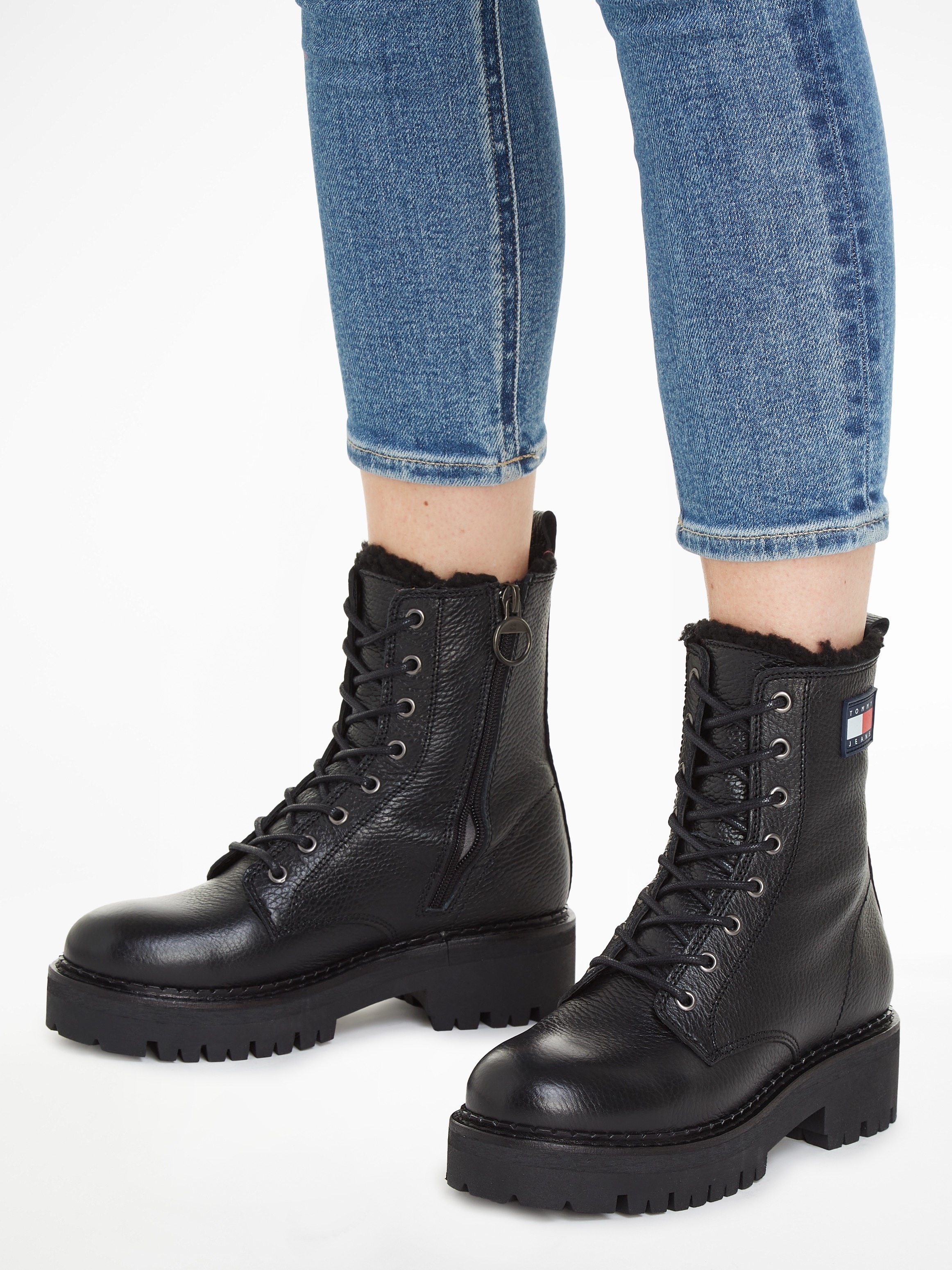 Tommy Jeans Winterstiefelette »TJW URBAN BOOT TUMBLED LTR WL«, Blockabsatz, Plateau, Schnürboots mit seitlicher Logoflagge
