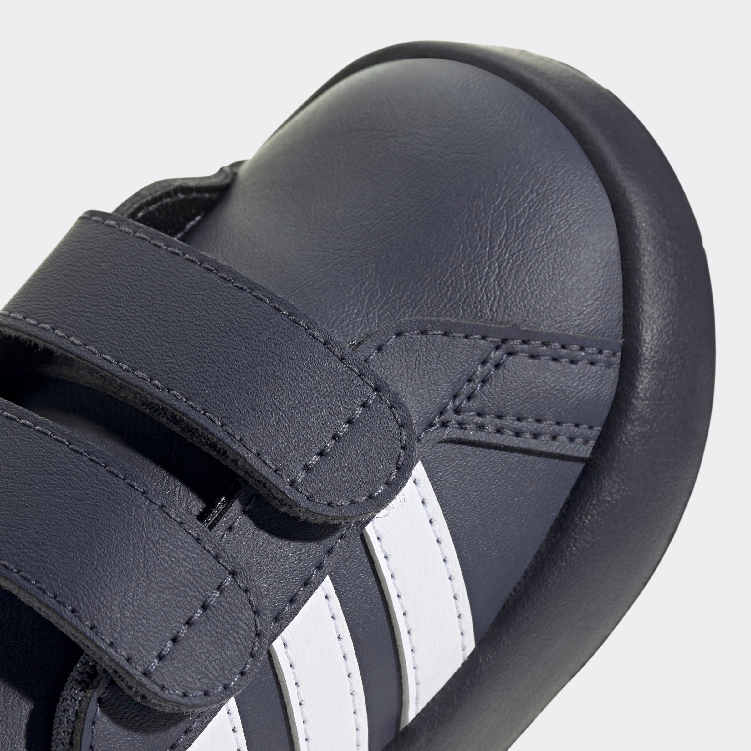 adidas Sportswear Klettschuh »GRAND COURT 2.0 KIDS«, Design auf den Spuren des adidas Superstar, für Kinder