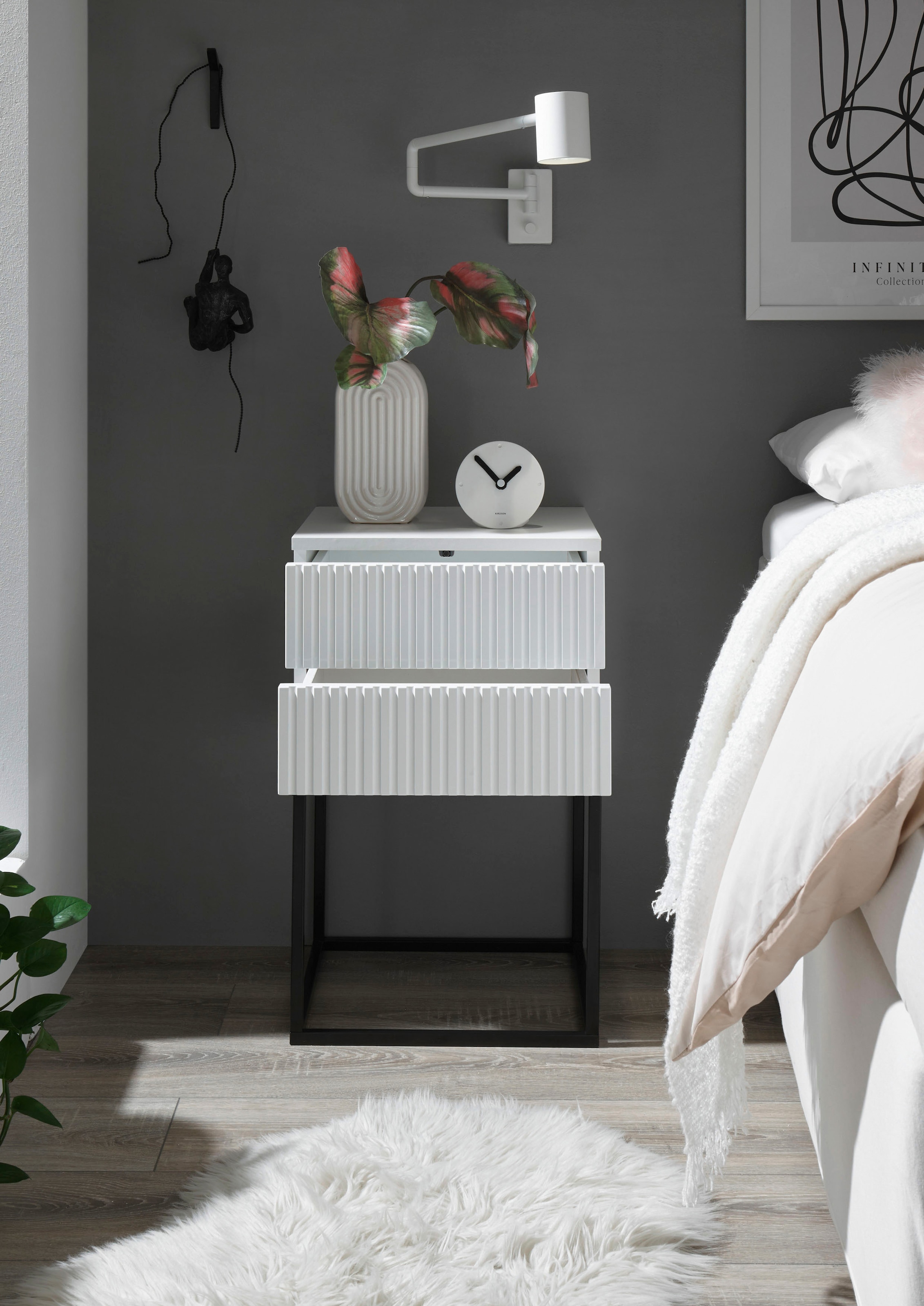 Schlafkontor Nachtkommode »Marle Nachtkonsole, Nachtkästchen auf Metall-Fußgestell« Schubkasten in Rillenoptik auf schwarzem Metallgestell