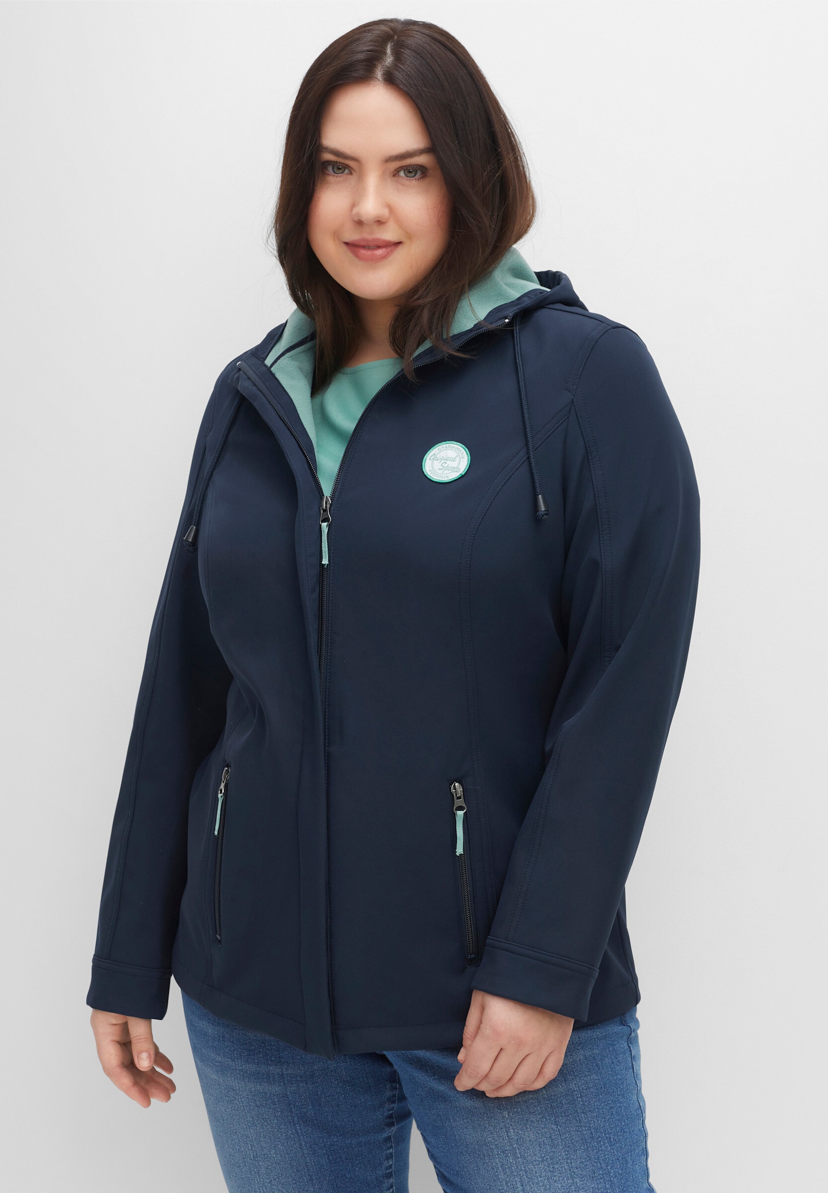 Sheego Softshelljacke »Softshelljacke Softshelljacke mit Fleece-Innenseite« mit Kapuze
