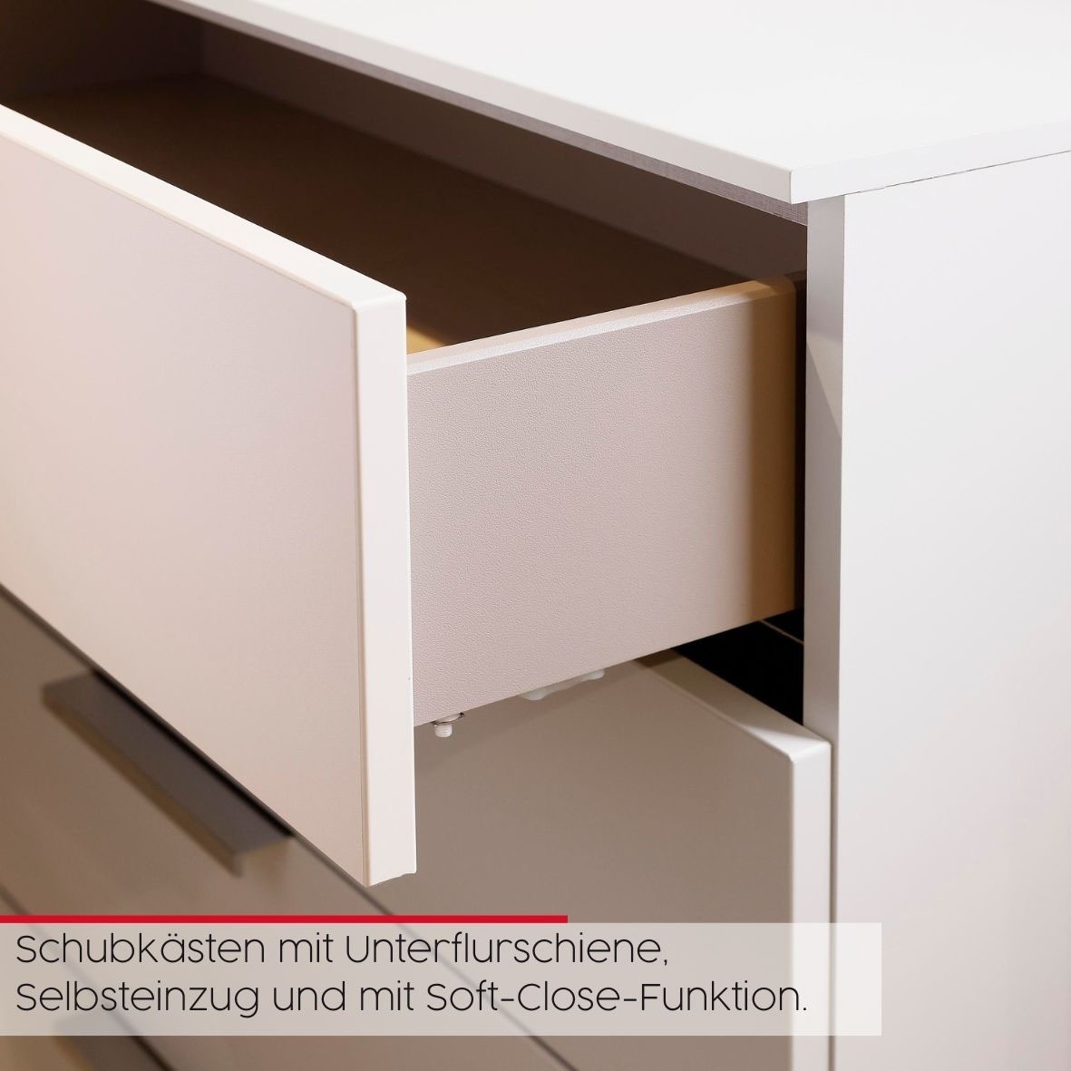 rauch Schubkastenkommode »Kommode Türkommode Sideboard Kombikommode FLIPP mit Glasfront« Breite 120 cm mit 2 Einlegeböden,  1-türig mit 5 Schubladen und Soft-Close-Funktion sowie Glasfront