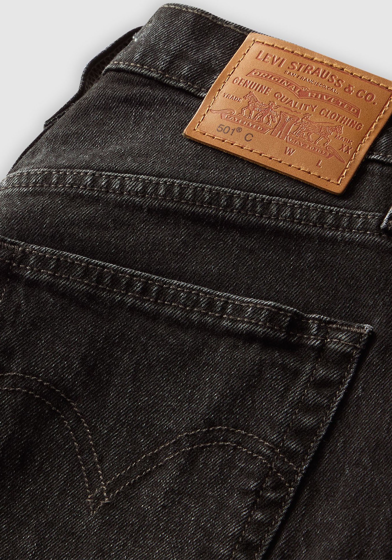 Levi's® Stretch-Jeans »LV Jeans 501 CURVE BLACKS«, mit gerader Beinform