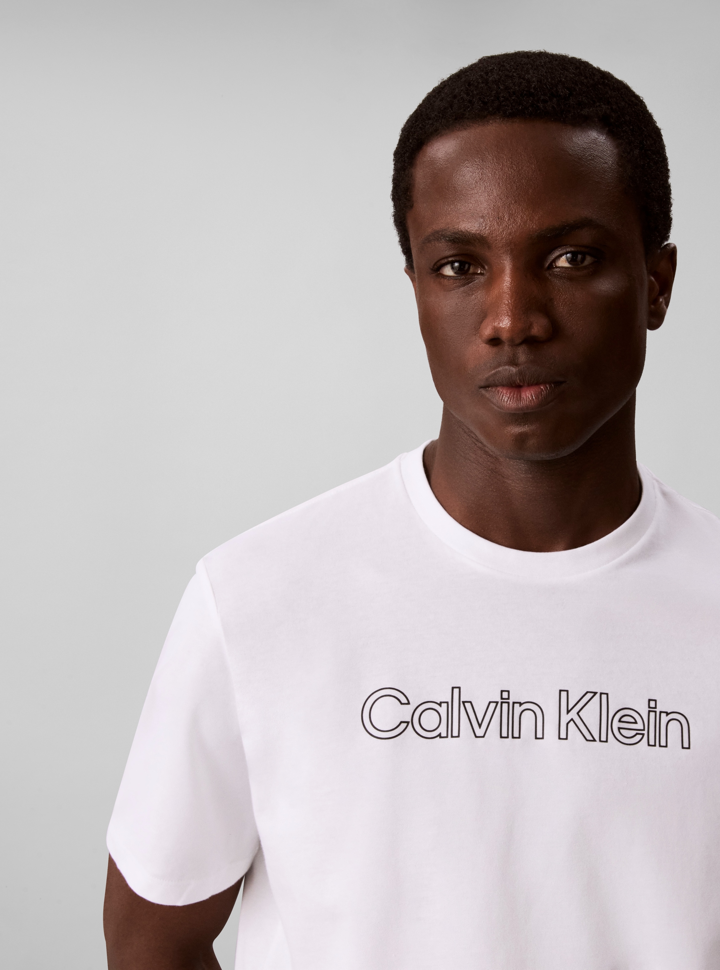 Calvin Klein T-Shirt »LOGO GRAPHIC« Regular fit mit Rundhalsausschnitt